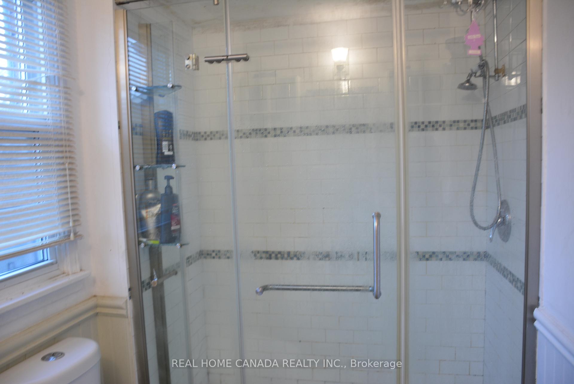 Photo 10 of Unit 2nd Bedrm, 38 Chopin Crescent, Brampton, Brampton South — HOMEH