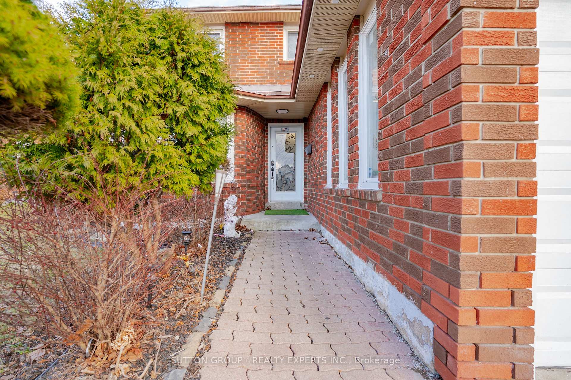Photo 12 of 463 Rutherford Road N, Brampton, Madoc — HOMEH