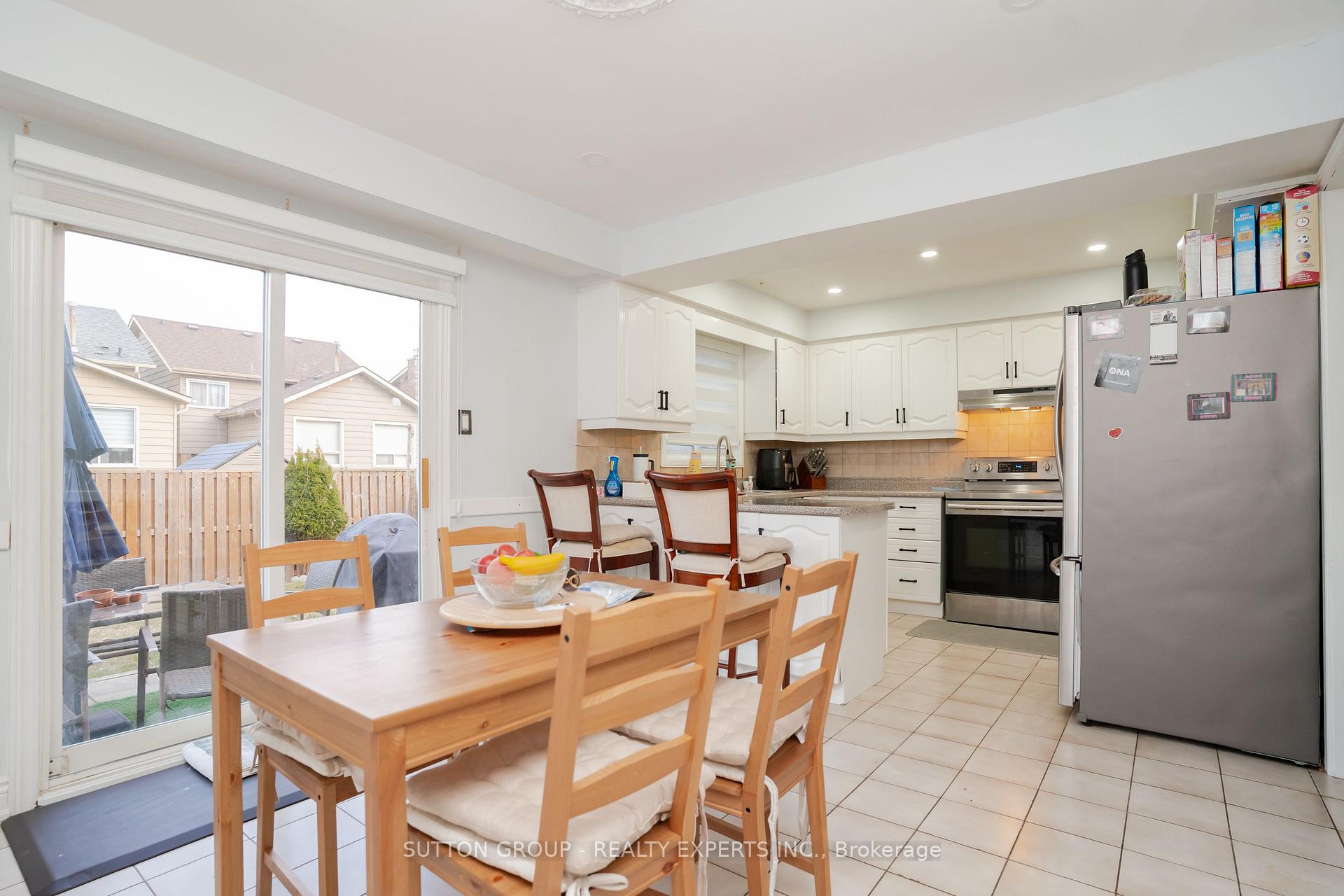 Photo 22 of 463 Rutherford Road N, Brampton, Madoc — HOMEH