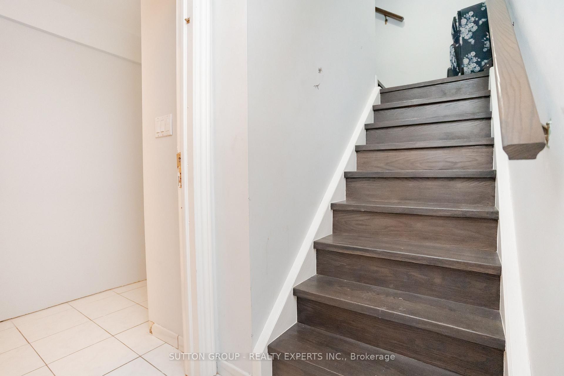 Photo 33 of 463 Rutherford Road N, Brampton, Madoc — HOMEH