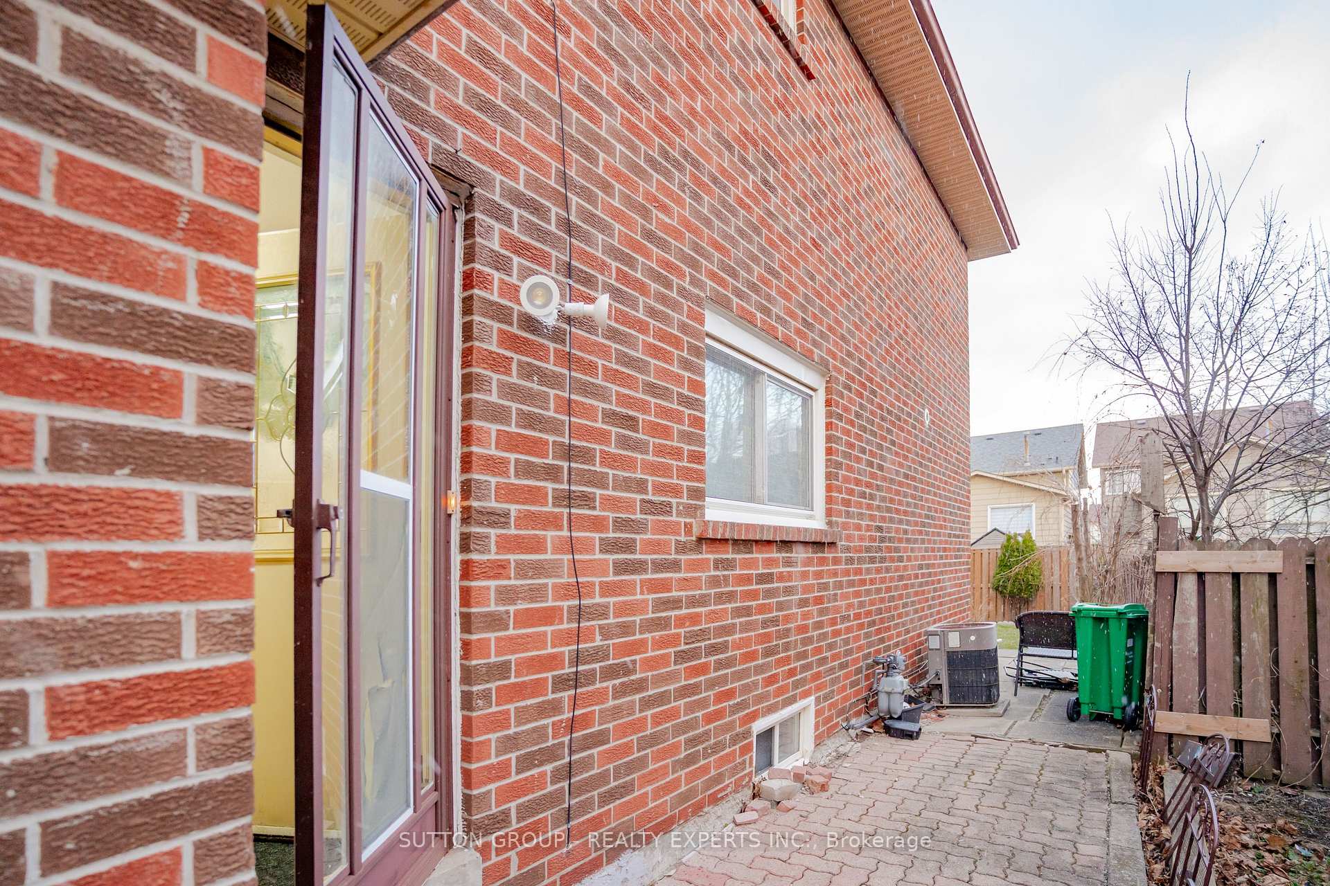 Photo 38 of 463 Rutherford Road N, Brampton, Madoc — HOMEH
