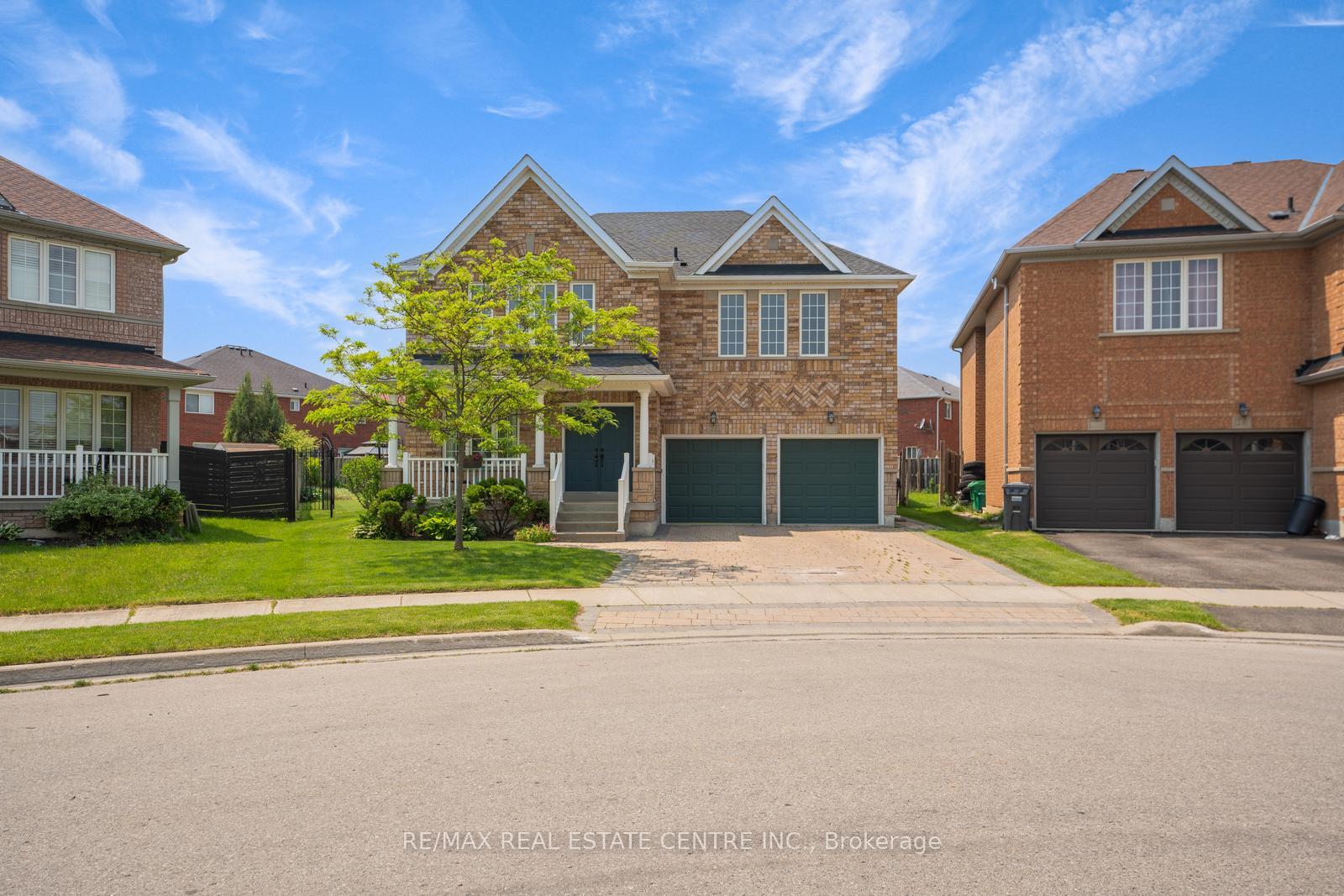 Photo 1 of 26 Ferncastle Crescent, Brampton, Fletcher's Meadow — HOMEH