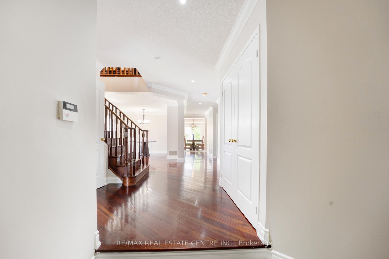 Photo 6 of 26 Ferncastle Crescent, Brampton, Fletcher's Meadow — HOMEH