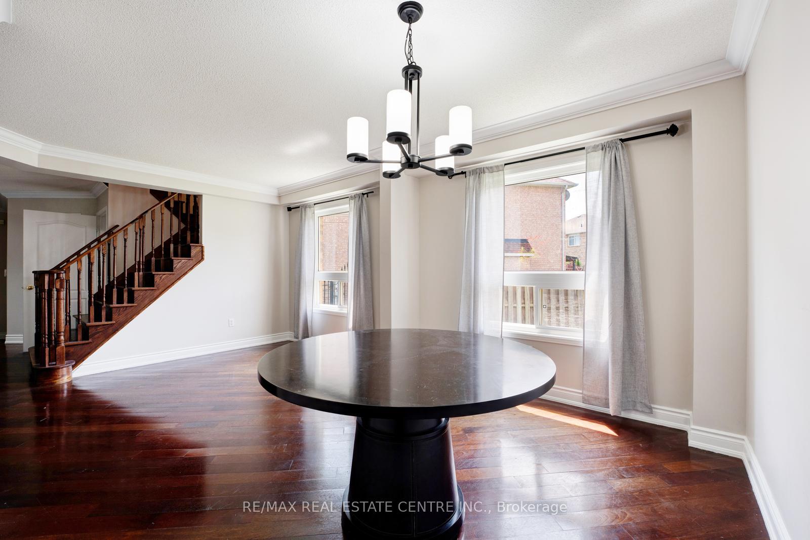 Photo 4 of 26 Ferncastle Crescent, Brampton, Fletcher's Meadow — HOMEH