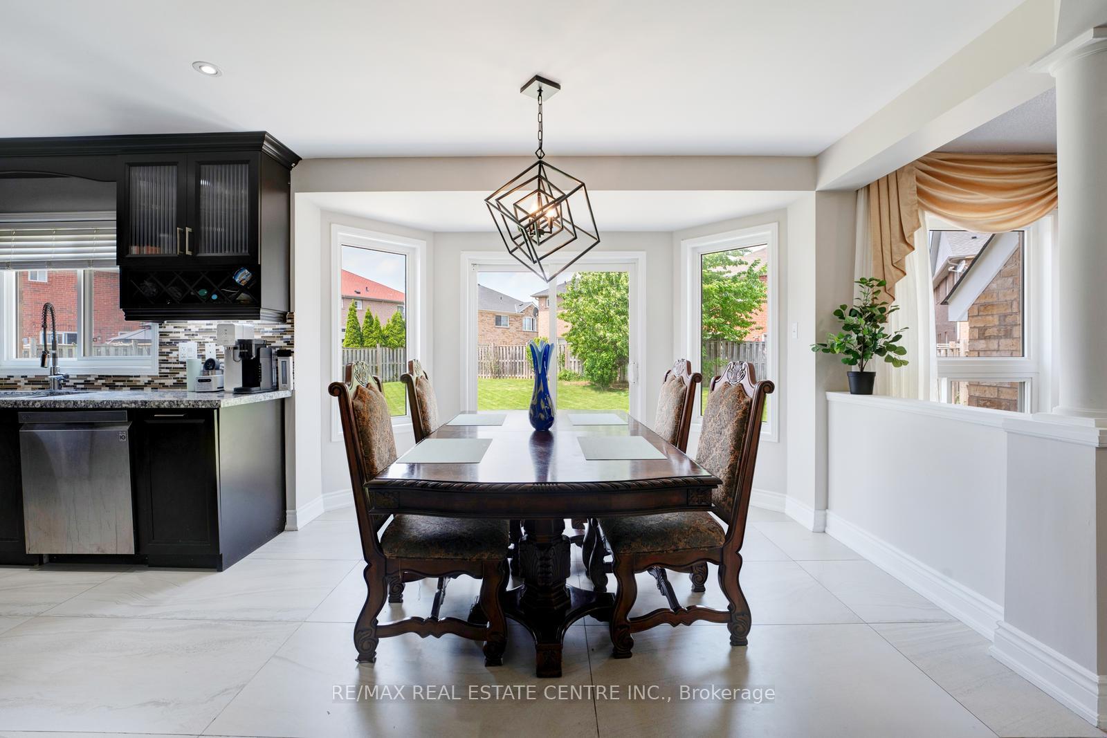 Photo 35 of 26 Ferncastle Crescent, Brampton, Fletcher's Meadow — HOMEH