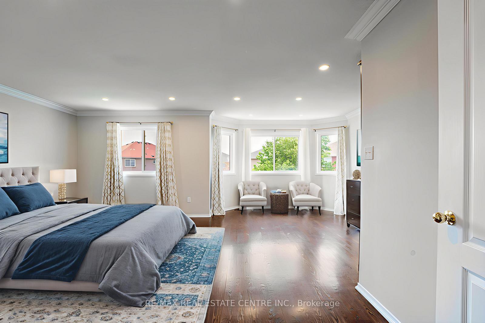 Photo 11 of 26 Ferncastle Crescent, Brampton, Fletcher's Meadow — HOMEH
