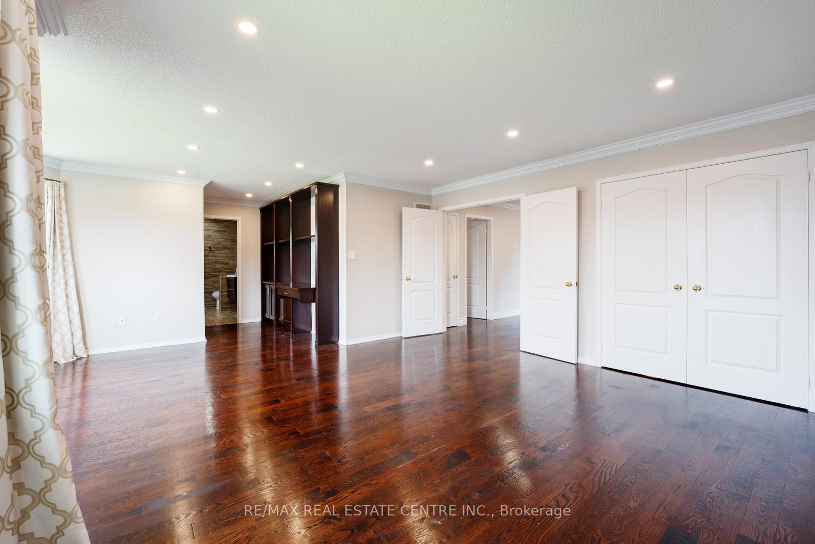 Photo 15 of 26 Ferncastle Crescent, Brampton, Fletcher's Meadow — HOMEH