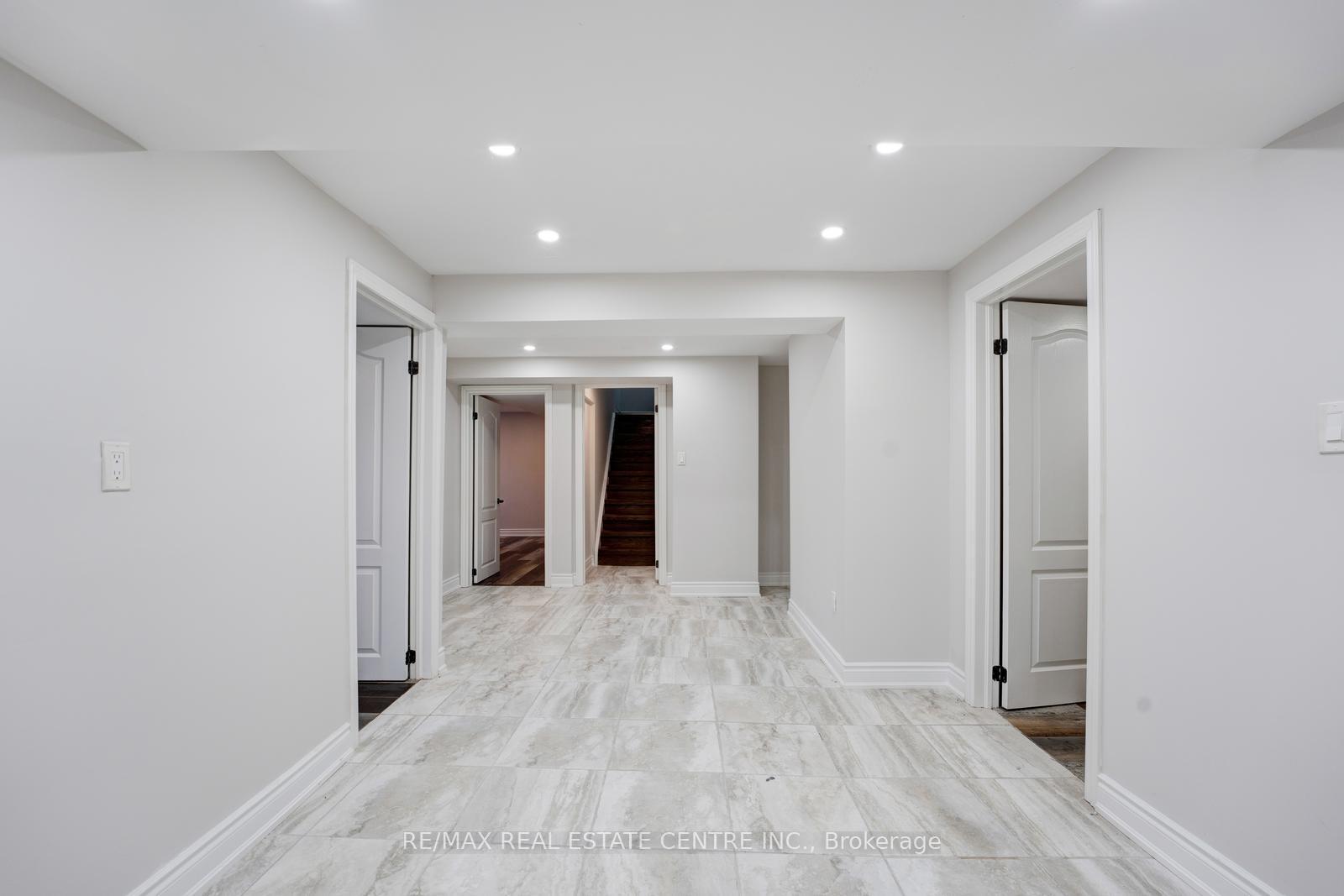Photo 32 of 26 Ferncastle Crescent, Brampton, Fletcher's Meadow — HOMEH