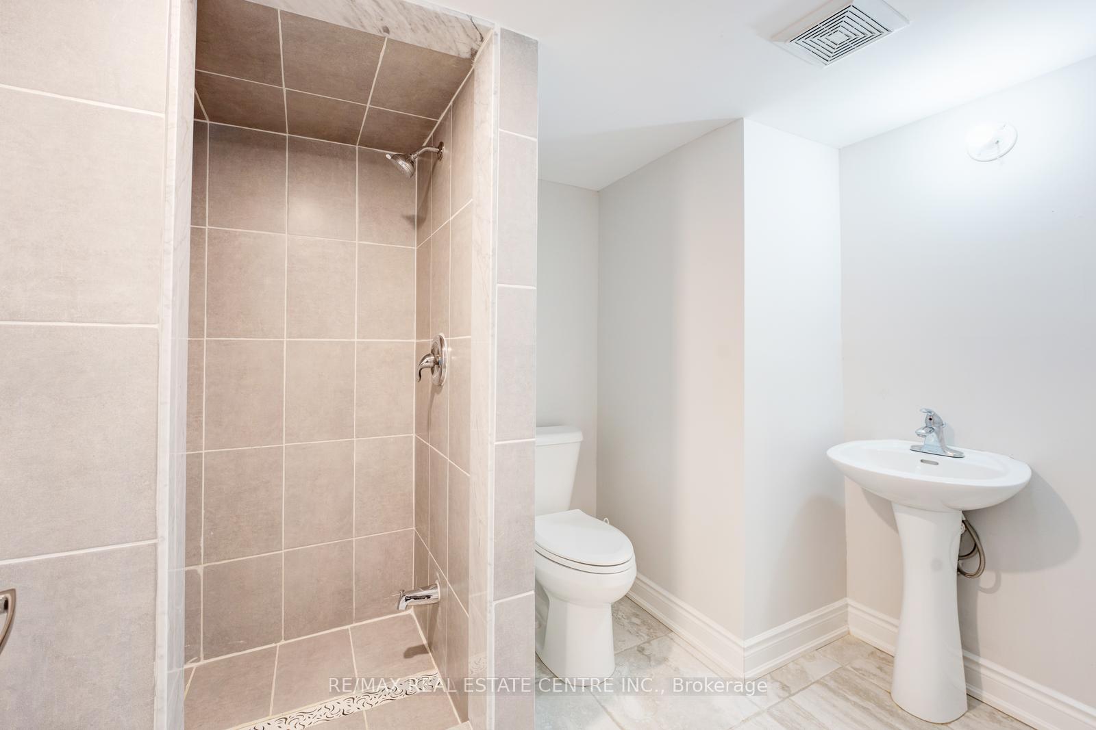 Photo 39 of 26 Ferncastle Crescent, Brampton, Fletcher's Meadow — HOMEH