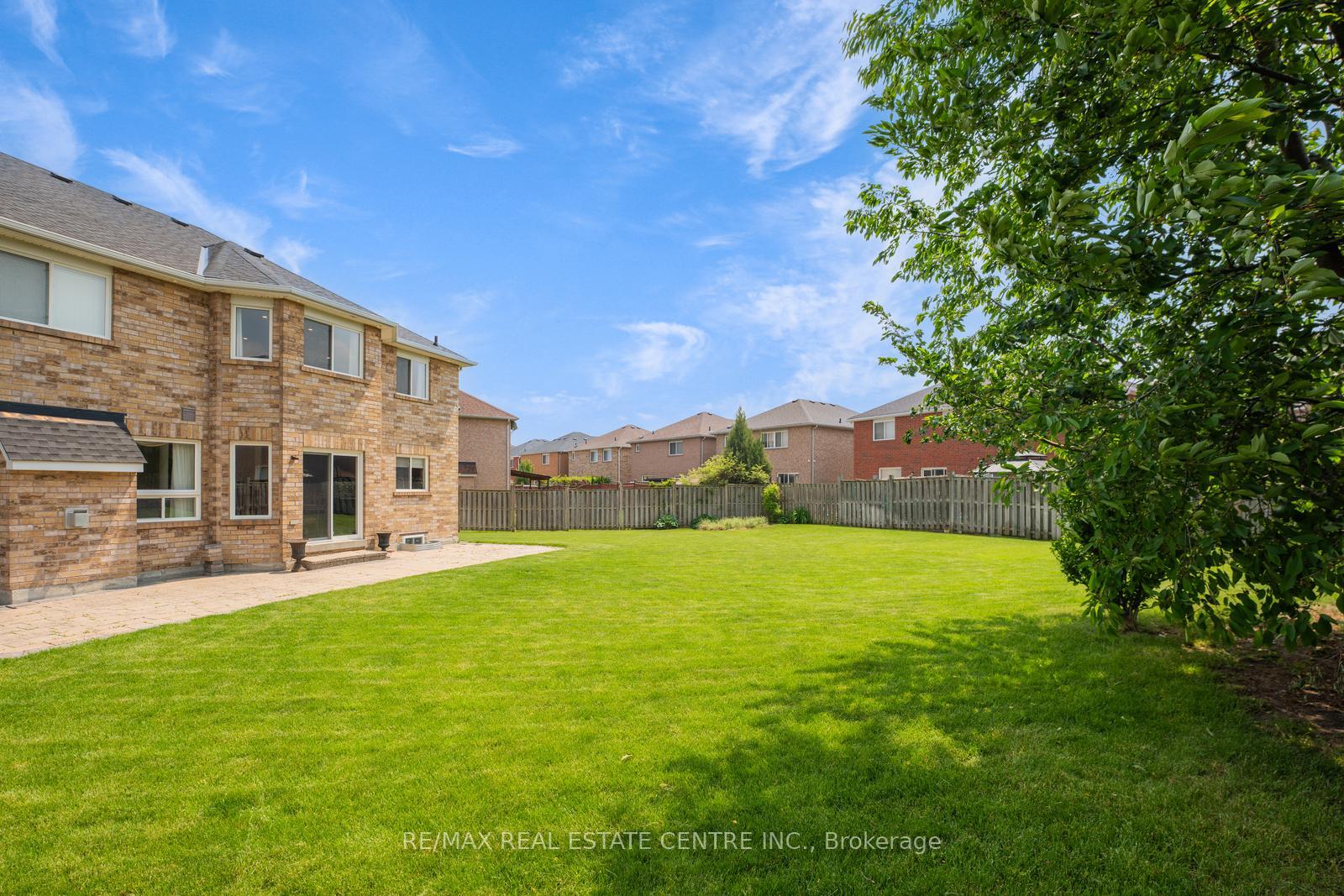 Photo 42 of 26 Ferncastle Crescent, Brampton, Fletcher's Meadow — HOMEH