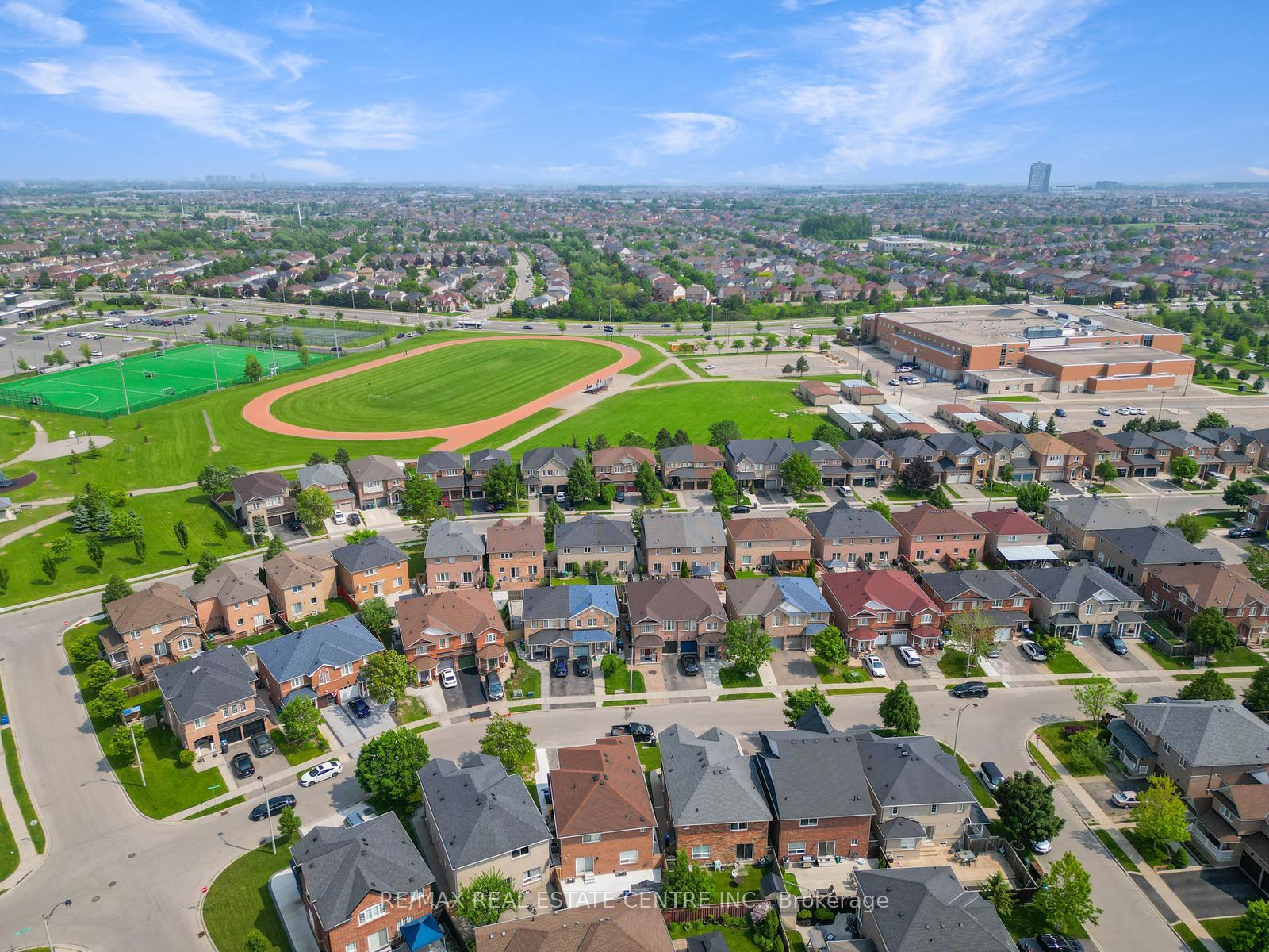 Photo 46 of 26 Ferncastle Crescent, Brampton, Fletcher's Meadow — HOMEH