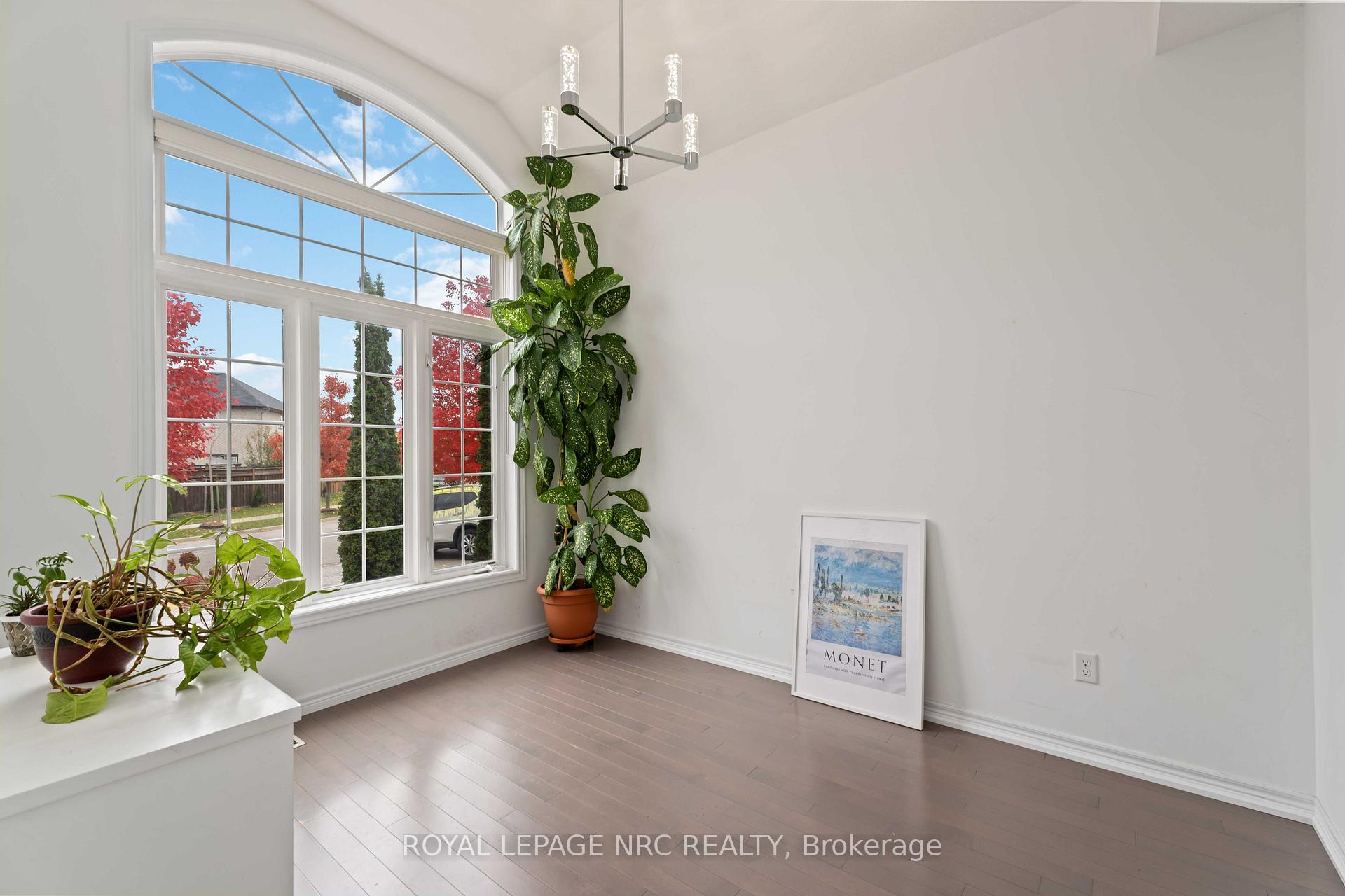 Photo 6 of 132 Oleary Drive, Hamilton, Meadowlands — HOMEH