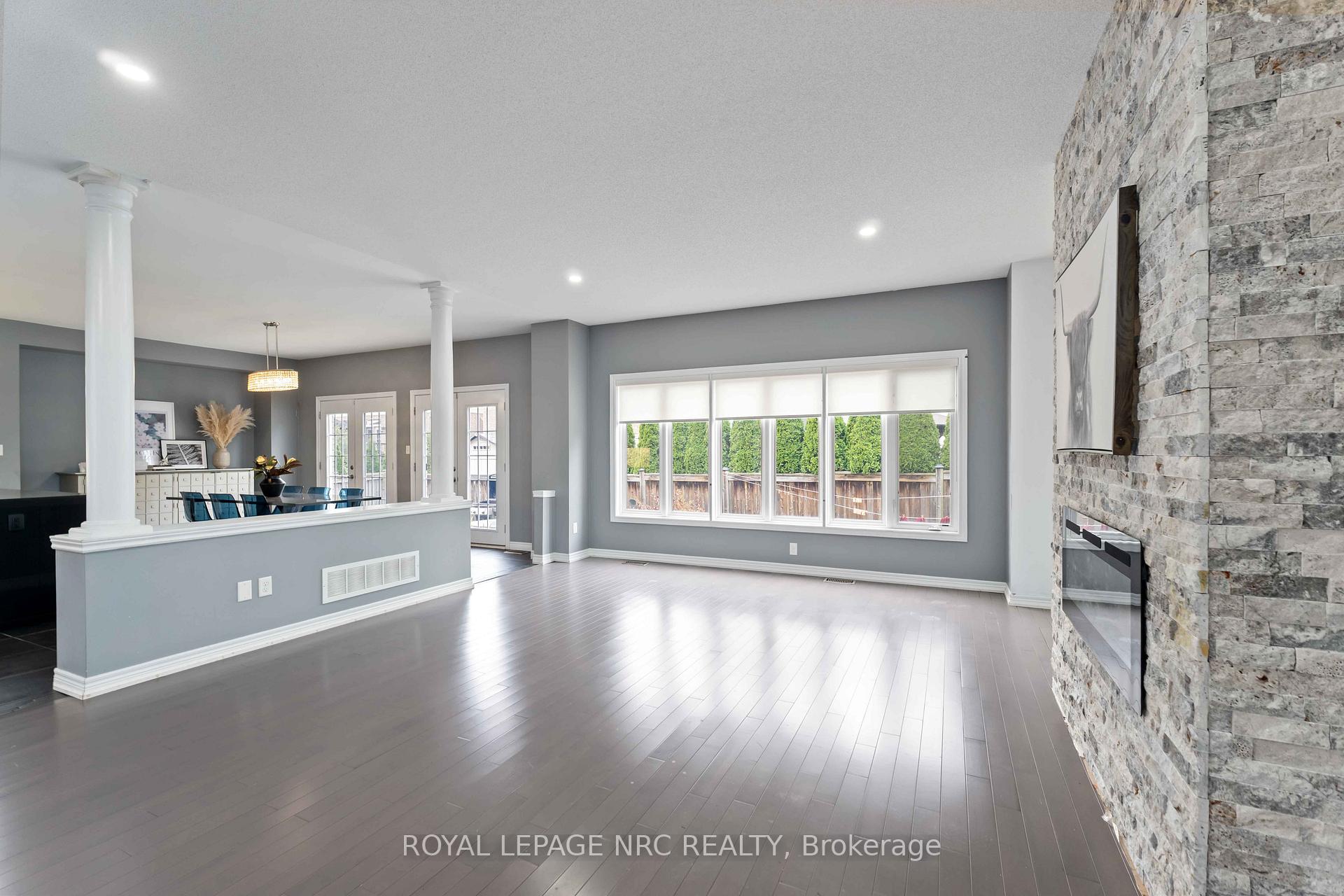 Photo 9 of 132 Oleary Drive, Hamilton, Meadowlands — HOMEH