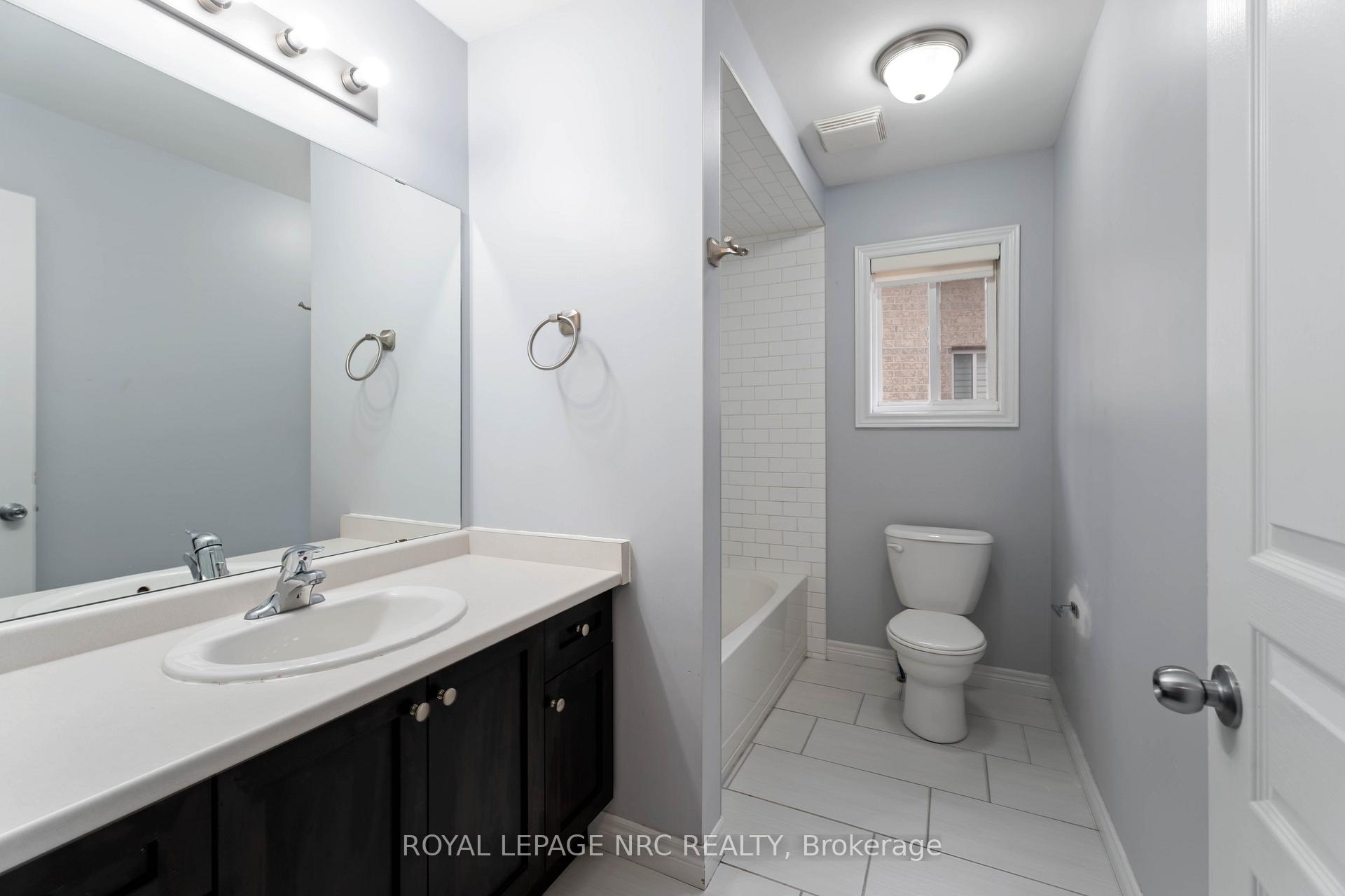 Photo 21 of 132 Oleary Drive, Hamilton, Meadowlands — HOMEH