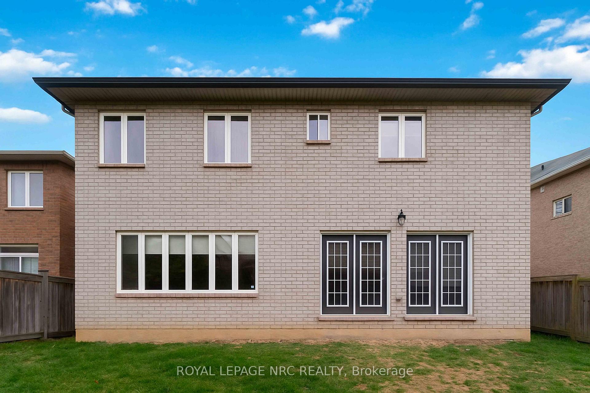 Photo 24 of 132 Oleary Drive, Hamilton, Meadowlands — HOMEH