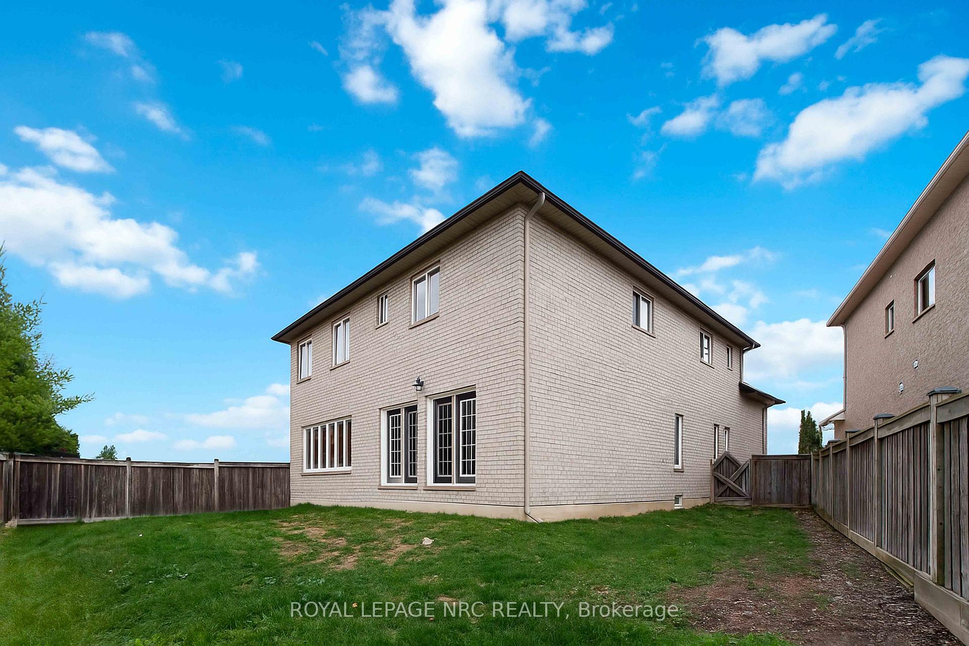 Photo 25 of 132 Oleary Drive, Hamilton, Meadowlands — HOMEH