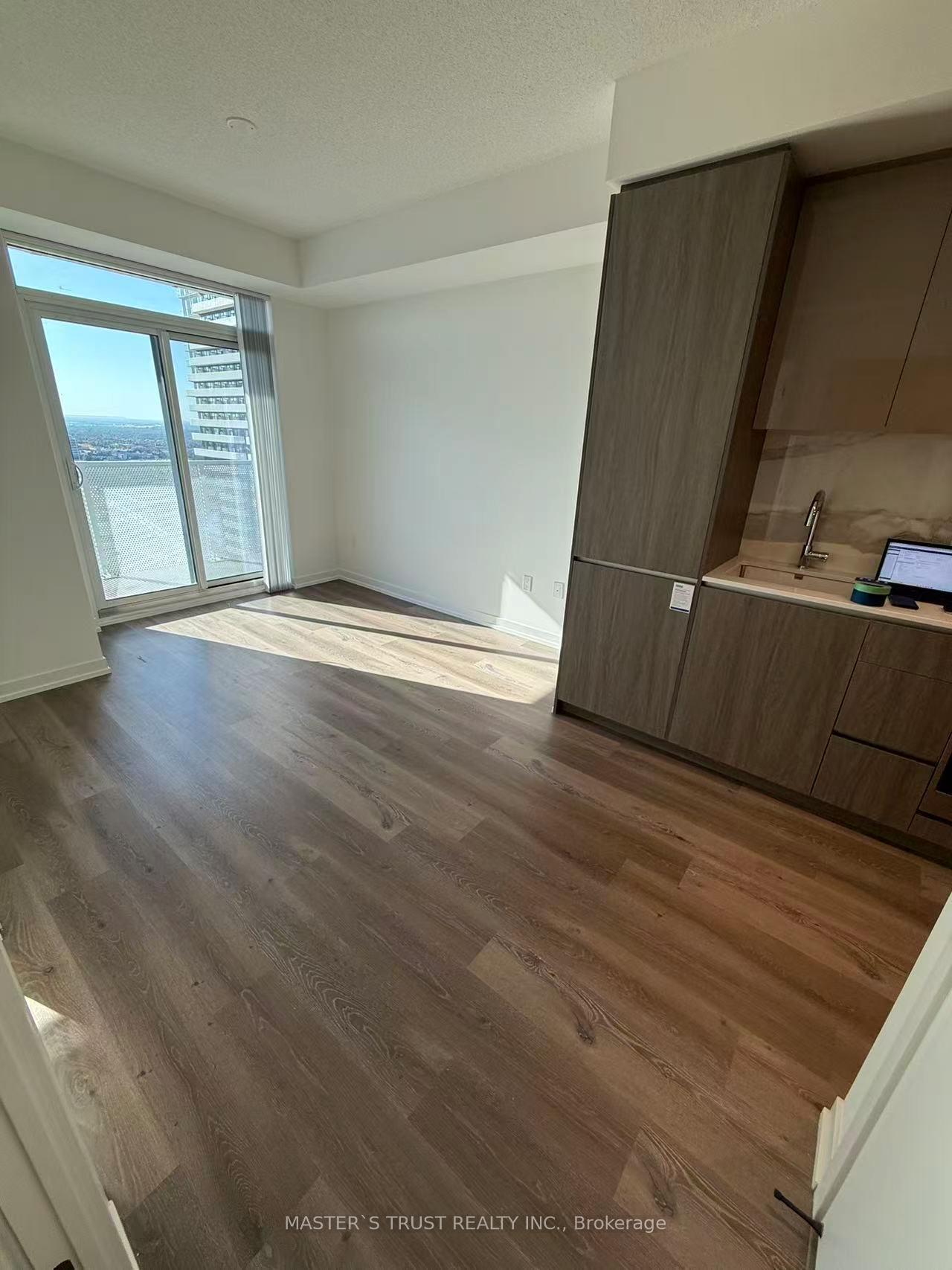 Photo 6 of Unit 3015, 28 Interchange Way, Vaughan, Vaughan Corporate Centre — HOMEH