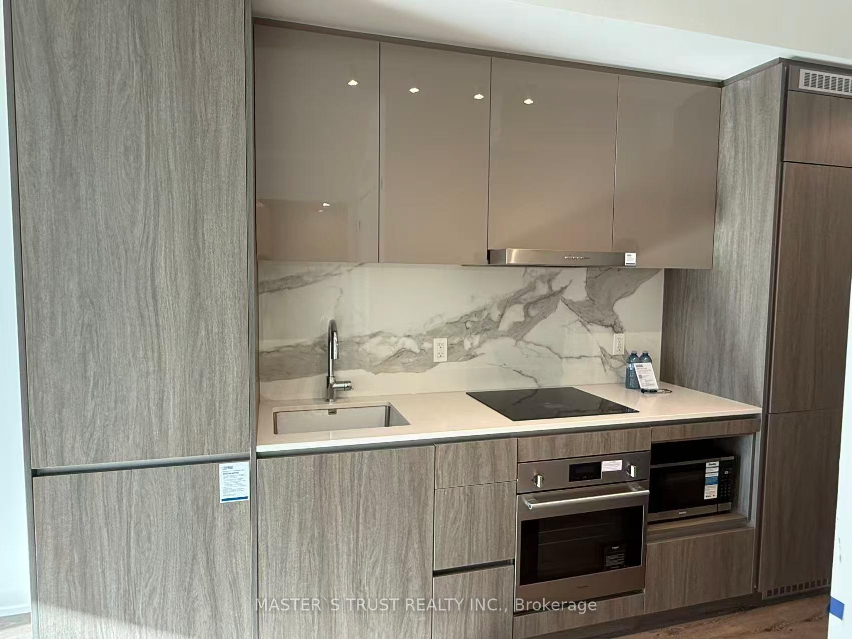Photo 5 of Unit 3015, 28 Interchange Way, Vaughan, Vaughan Corporate Centre — HOMEH