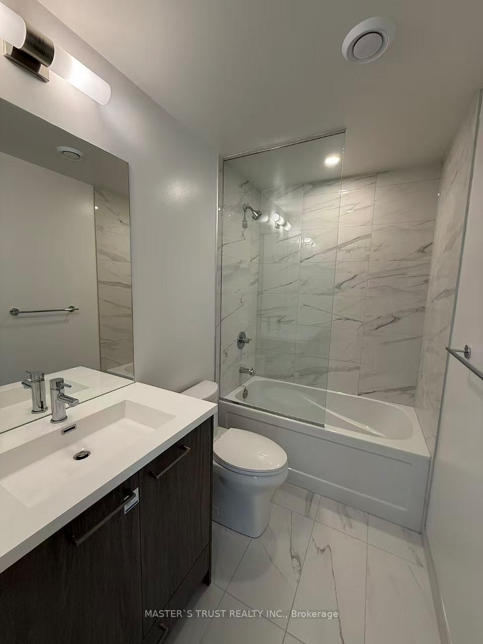 Photo 9 of Unit 3015, 28 Interchange Way, Vaughan, Vaughan Corporate Centre — HOMEH