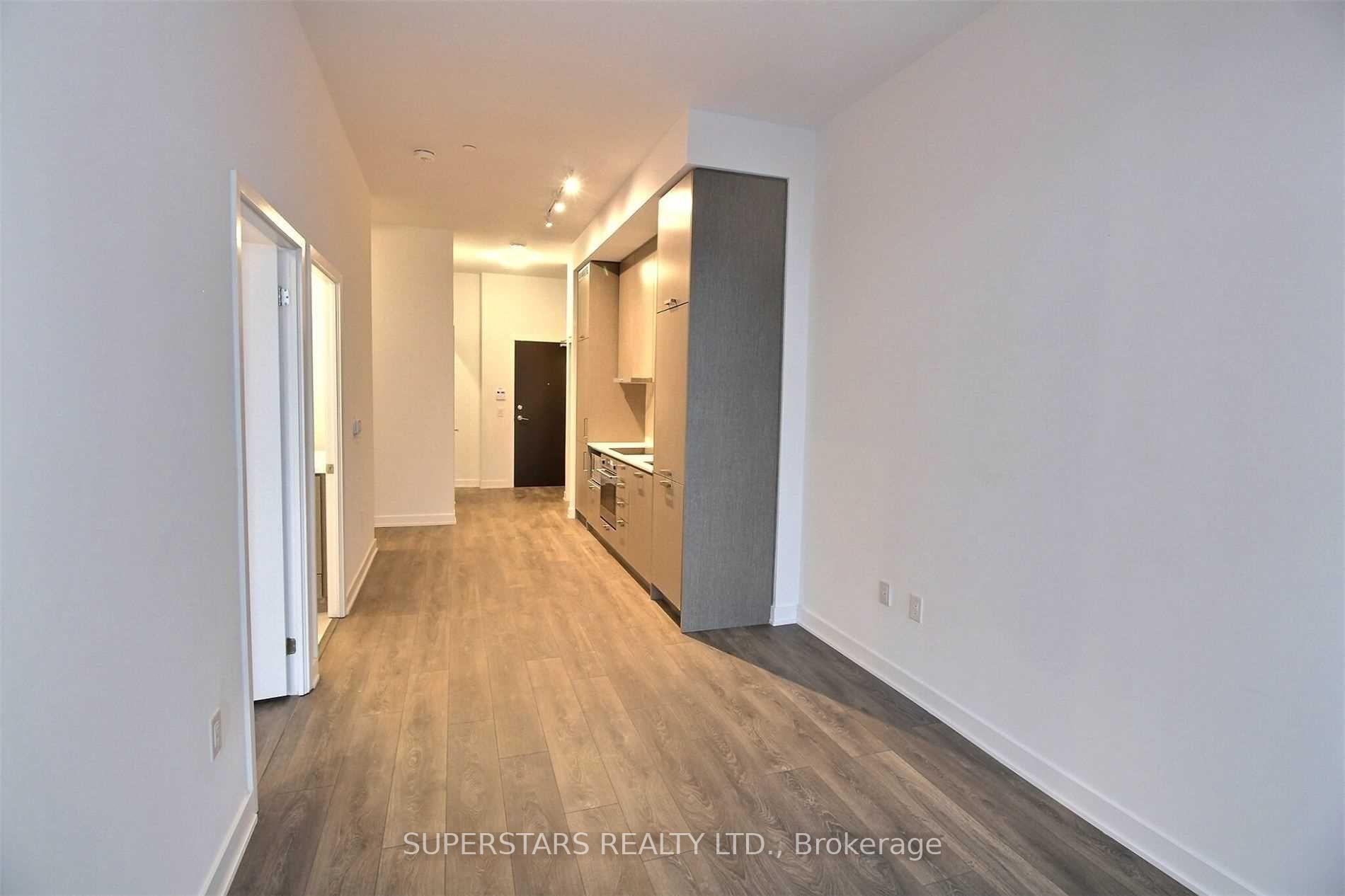 Photo 2 of Unit 303, 38 Honeycrisp Crescent, Vaughan, Vaughan Corporate Centre — HOMEH