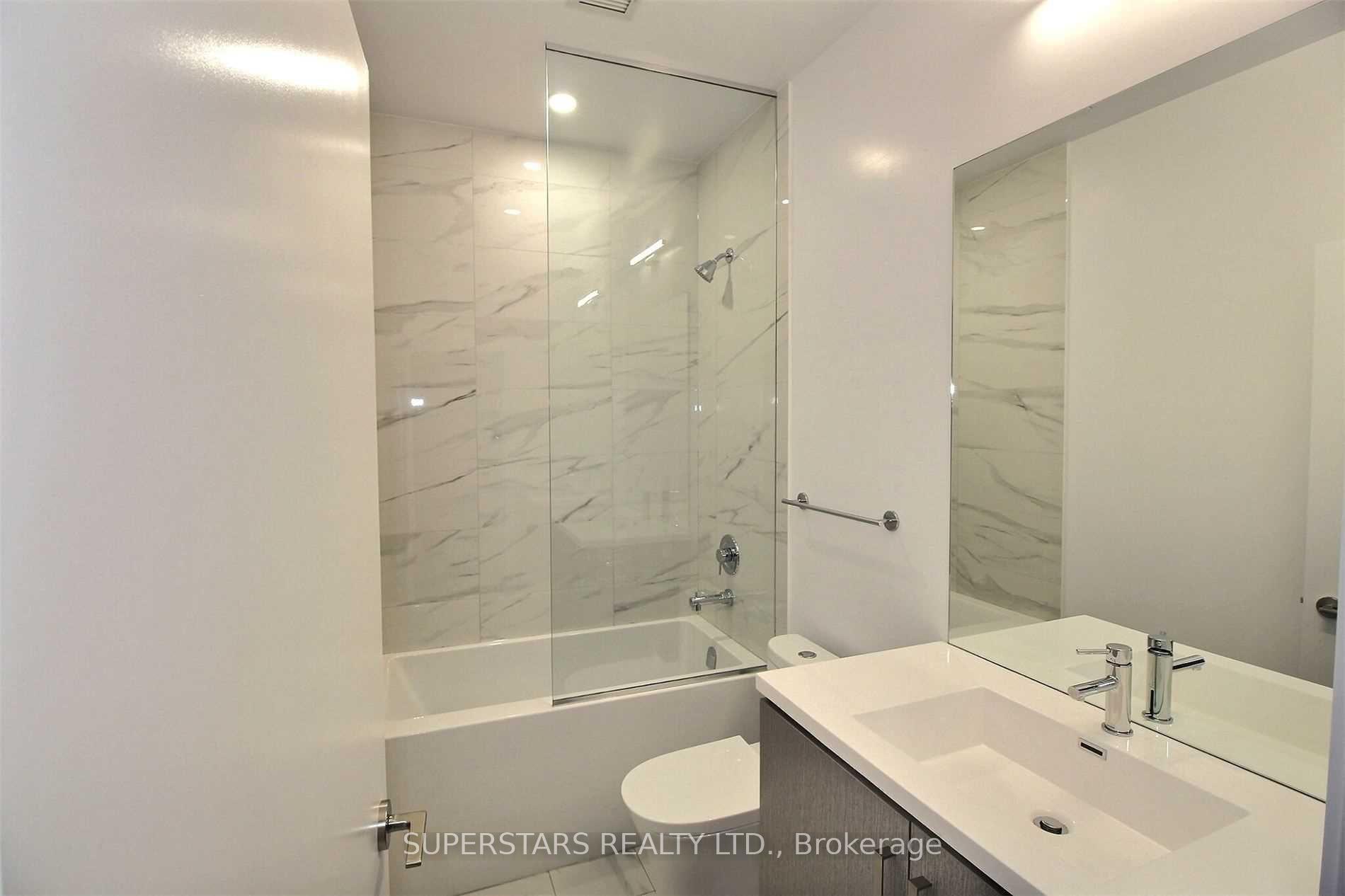 Photo 4 of Unit 303, 38 Honeycrisp Crescent, Vaughan, Vaughan Corporate Centre — HOMEH