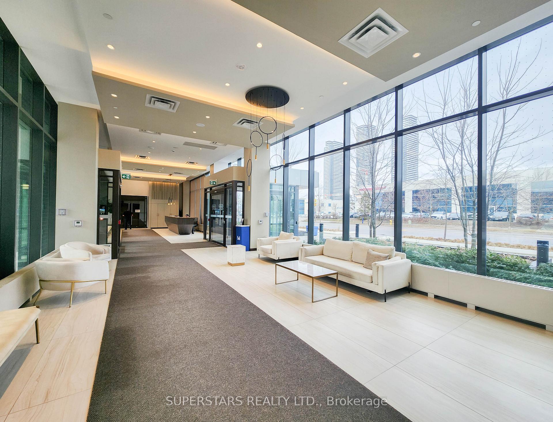 Photo 14 of Unit 303, 38 Honeycrisp Crescent, Vaughan, Vaughan Corporate Centre — HOMEH