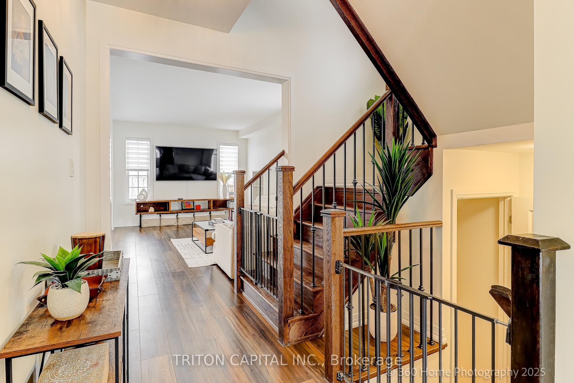 Photo 3 of 139 Casserley Crescent, New Tecumseth, Tottenham — HOMEH