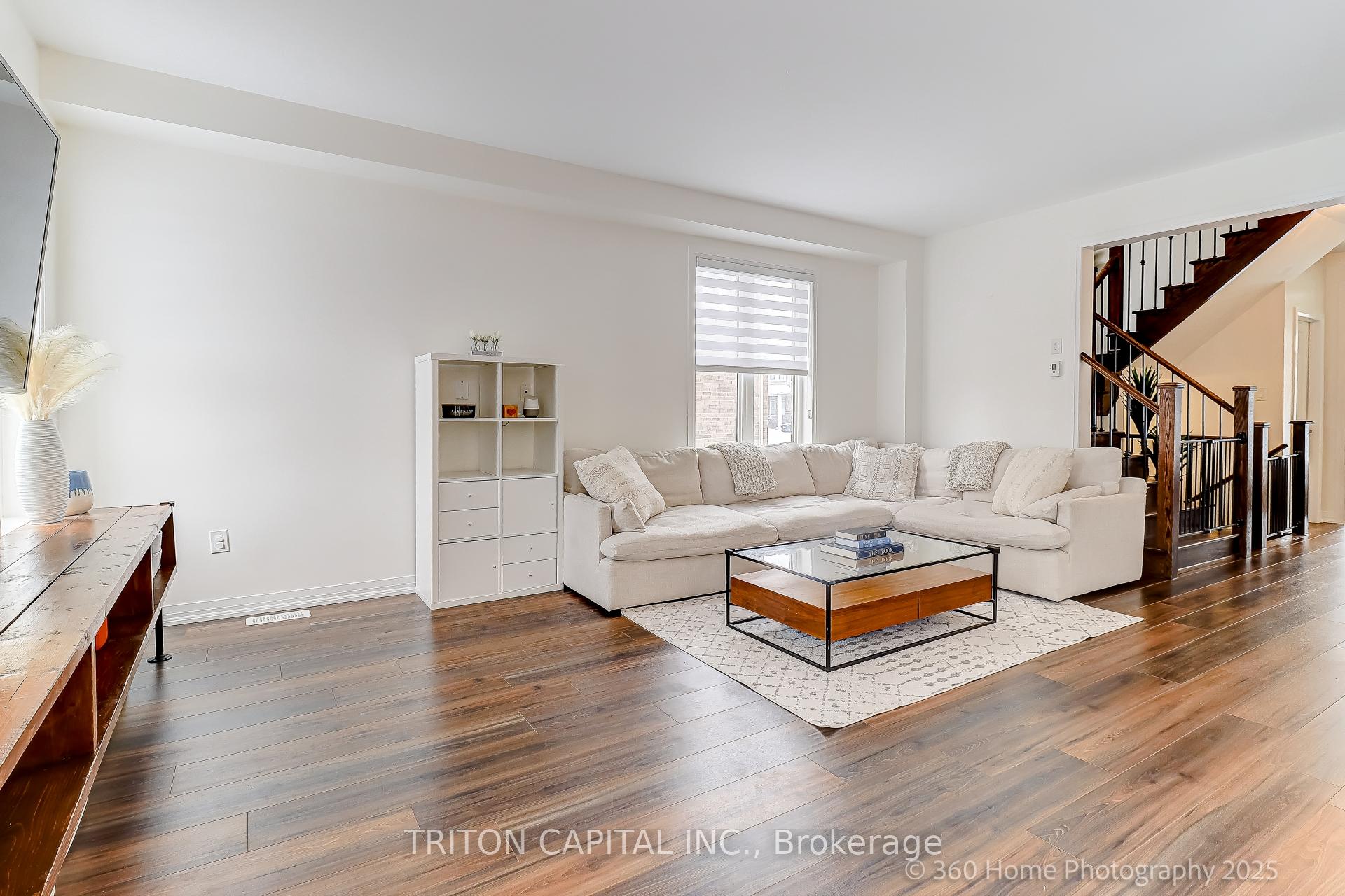 Photo 6 of 139 Casserley Crescent, New Tecumseth, Tottenham — HOMEH