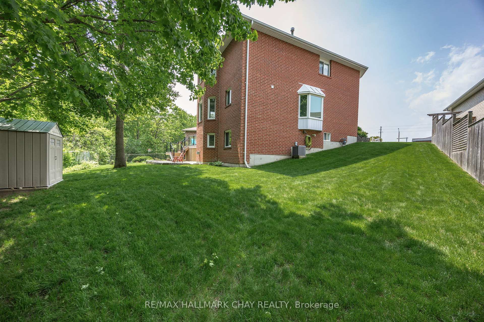 Photo 46 of 7 Maw Court, Barrie, Northwest — HOMEH
