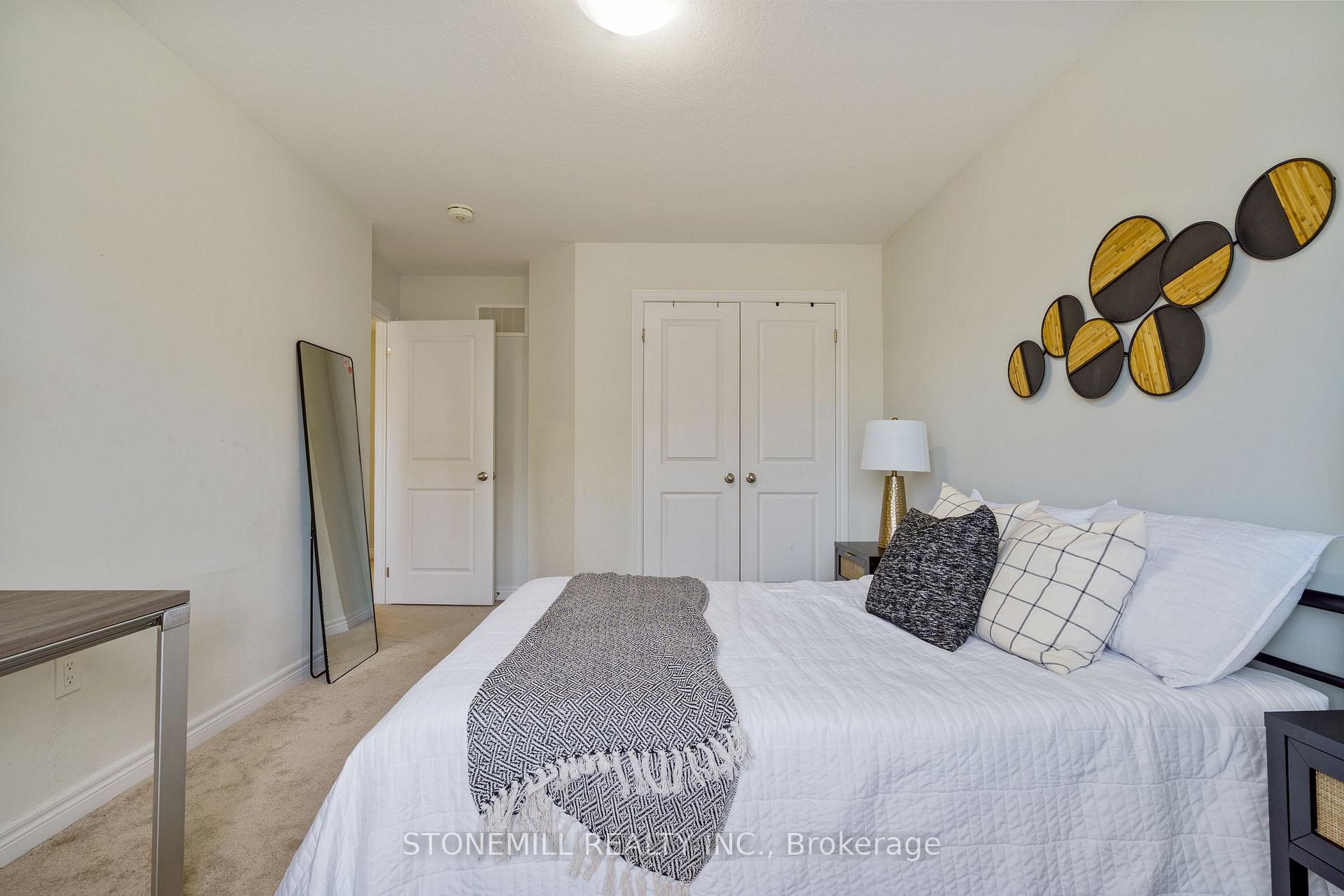 Photo 8 of 60 Bobolink Road, Hamilton, Bruleville — HOMEH
