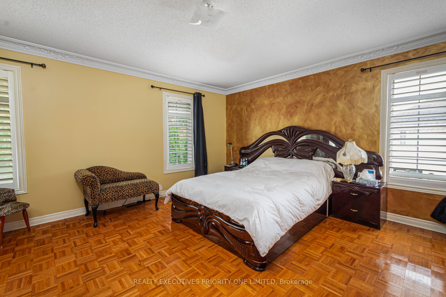 Photo 22 of 2 Foxhunt Drive, Vaughan, Vellore Village — HOMEH