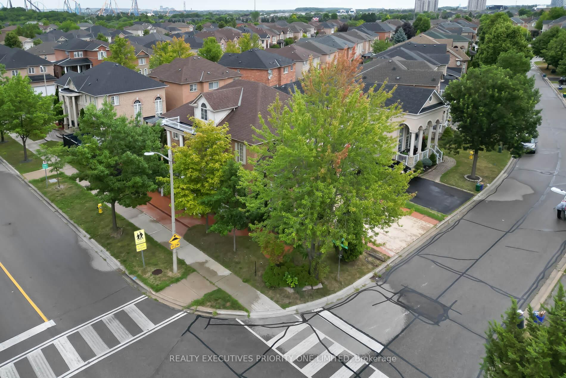 Photo 41 of 2 Foxhunt Drive, Vaughan, Vellore Village — HOMEH