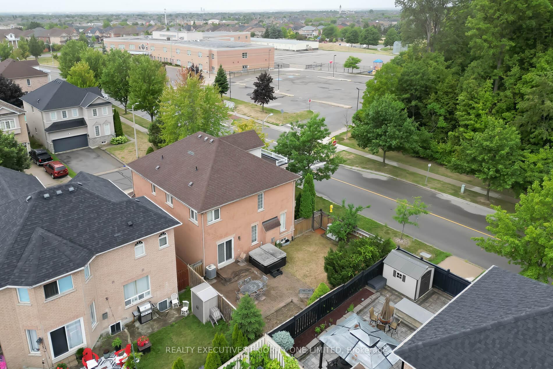 Photo 42 of 2 Foxhunt Drive, Vaughan, Vellore Village — HOMEH