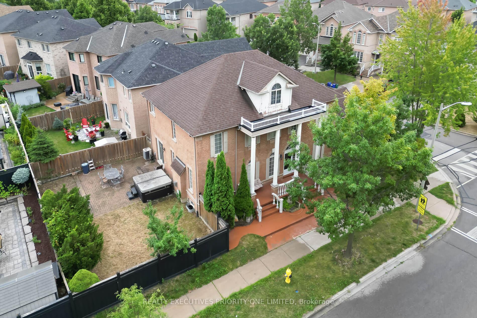 Photo 48 of 2 Foxhunt Drive, Vaughan, Vellore Village — HOMEH