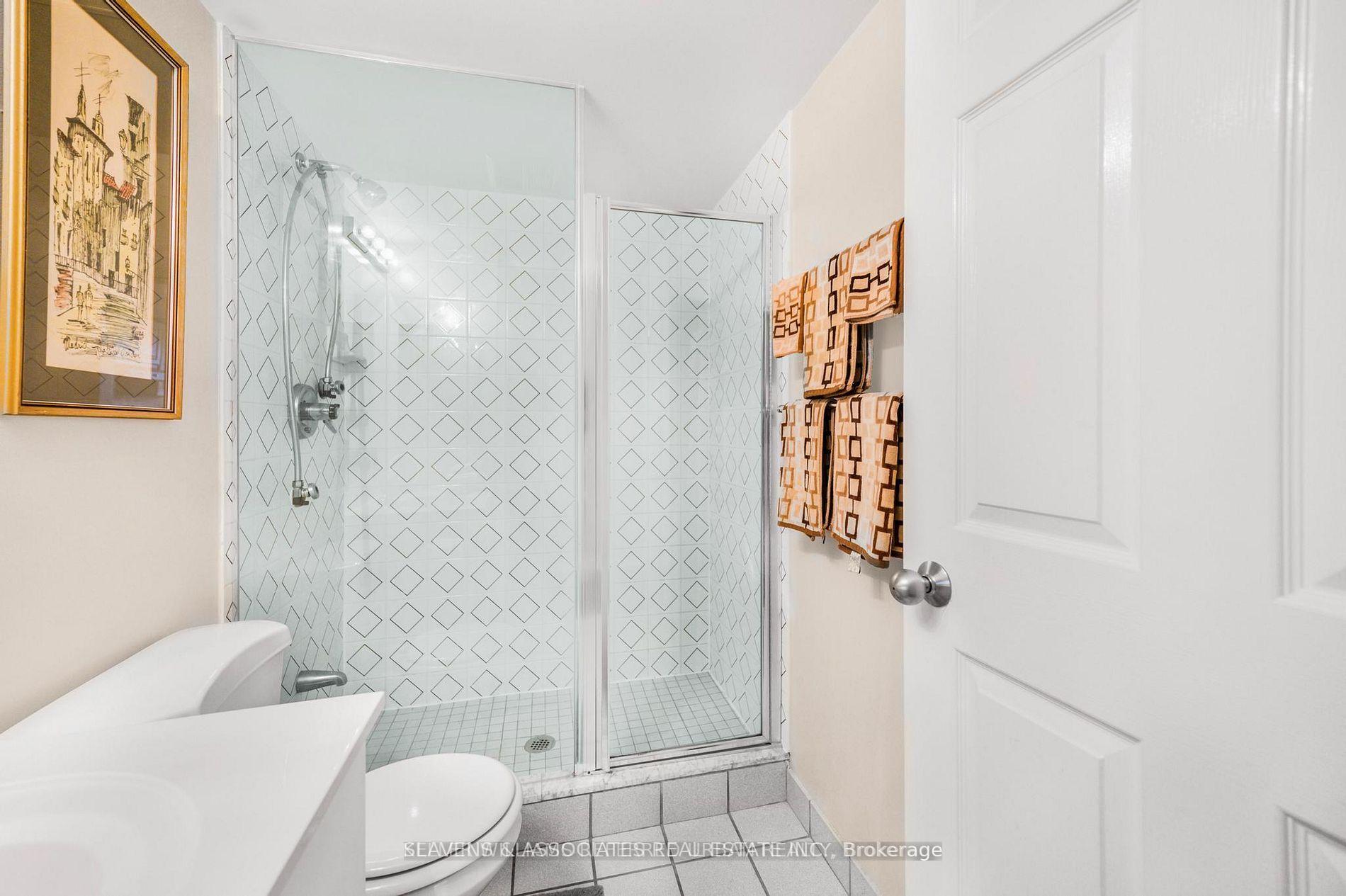 Photo 13 of Unit PH209, 2 Covington Road, Toronto, Englemount-Lawrence — HOMEH
