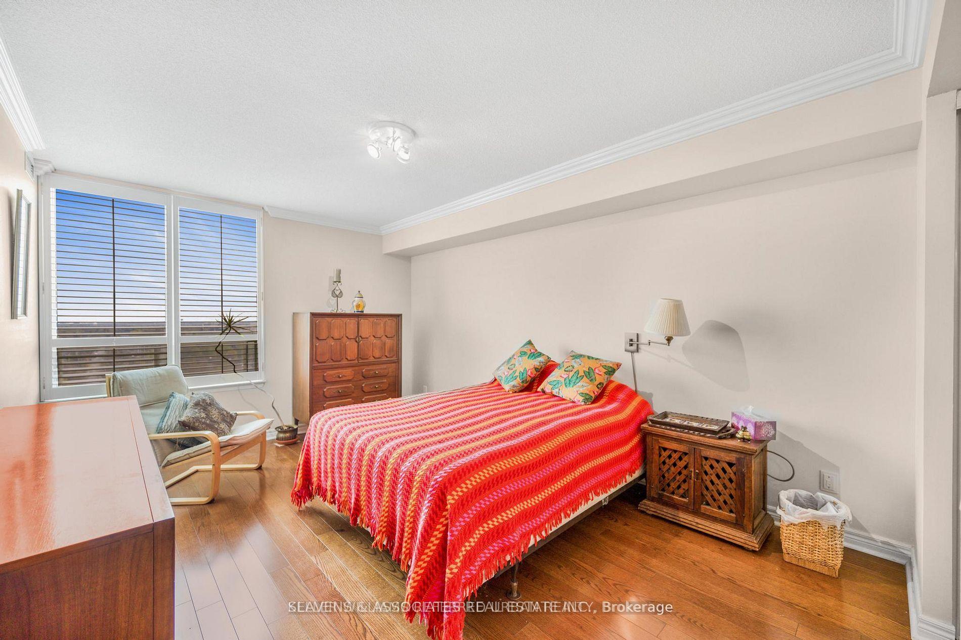 Photo 4 of Unit PH209, 2 Covington Road, Toronto, Englemount-Lawrence — HOMEH