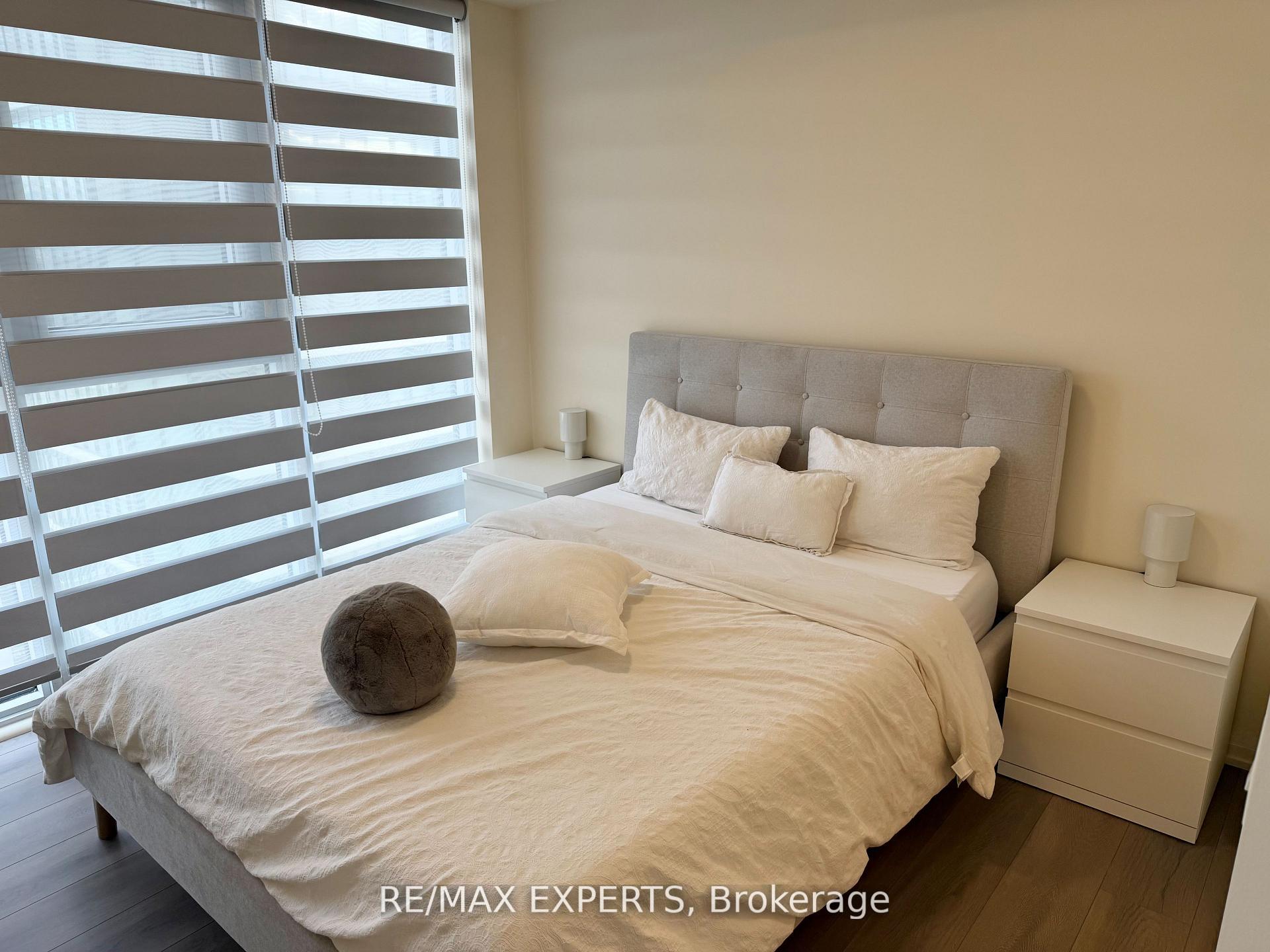 Photo 7 of Unit 2424, 9000 Jane Street, Vaughan, Concord — HOMEH
