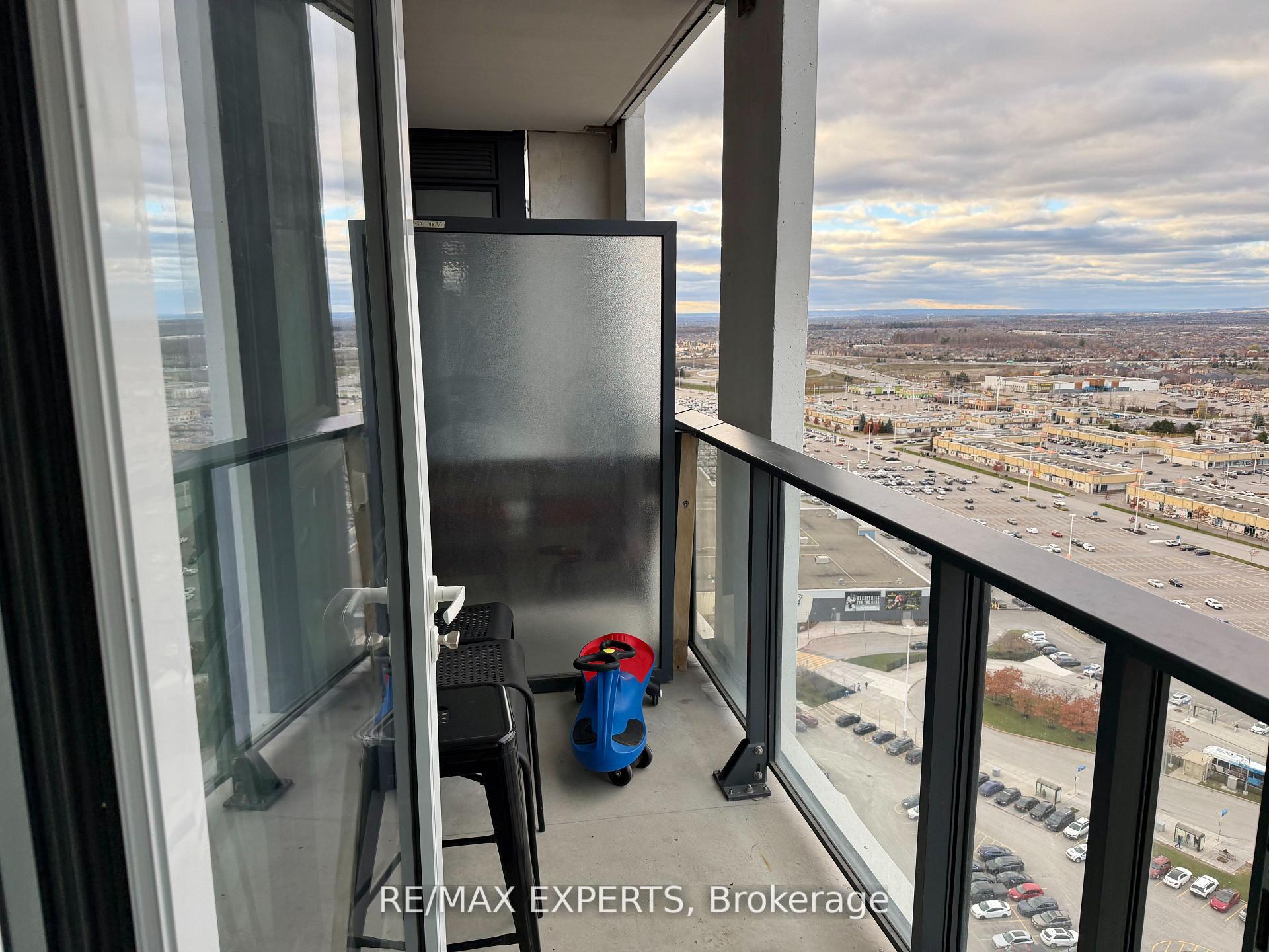 Photo 9 of Unit 2424, 9000 Jane Street, Vaughan, Concord — HOMEH