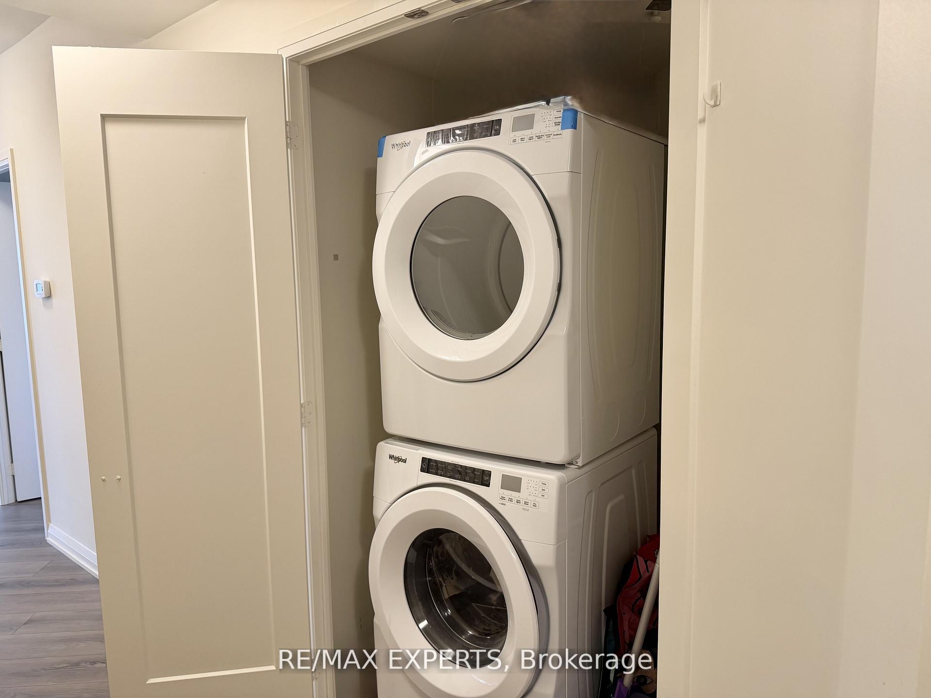 Photo 3 of Unit 2424, 9000 Jane Street, Vaughan, Concord — HOMEH