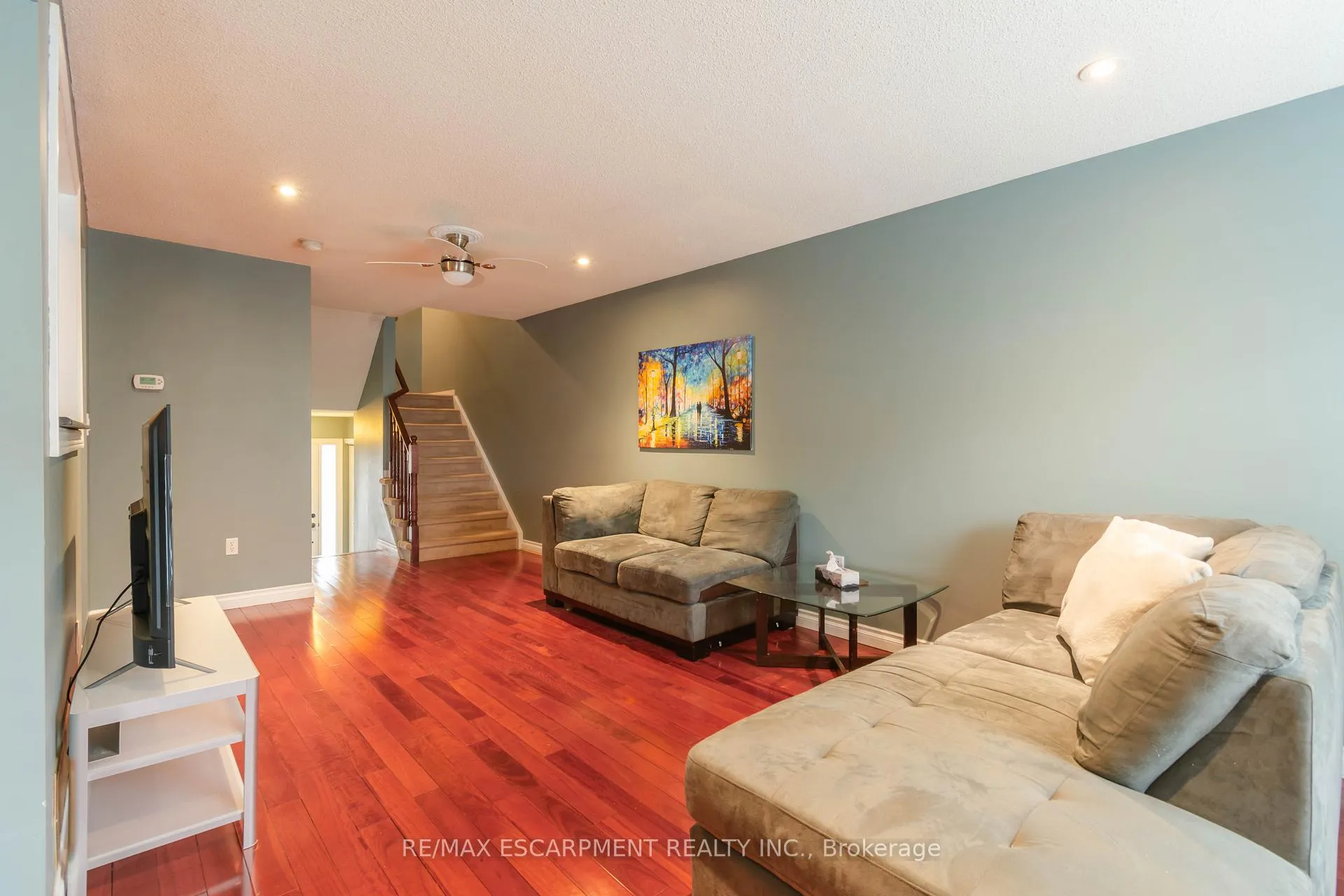 Photo 11 of 491 Green Road, Hamilton, Lakeshore — HOMEH