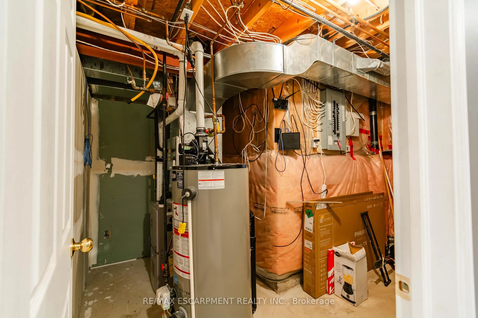 Photo 24 of 491 Green Road, Hamilton, Lakeshore — HOMEH