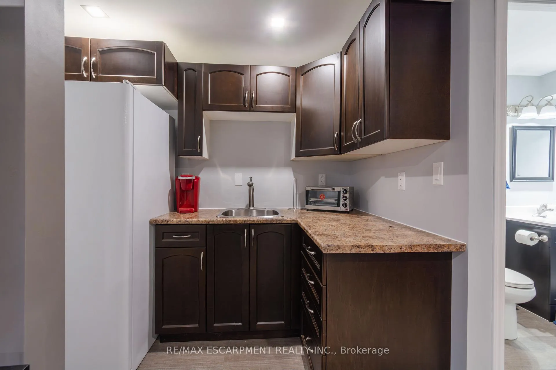 Photo 26 of 491 Green Road, Hamilton, Lakeshore — HOMEH
