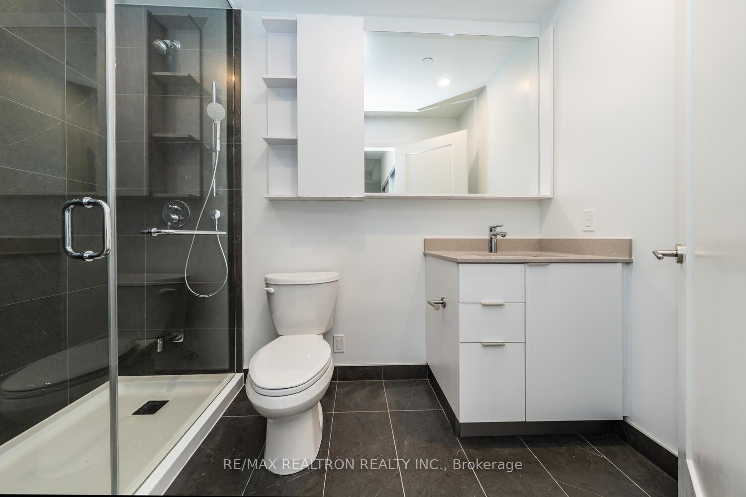 Photo 13 of Unit 131, 8 Cedarland Drive, Markham, Unionville — HOMEH