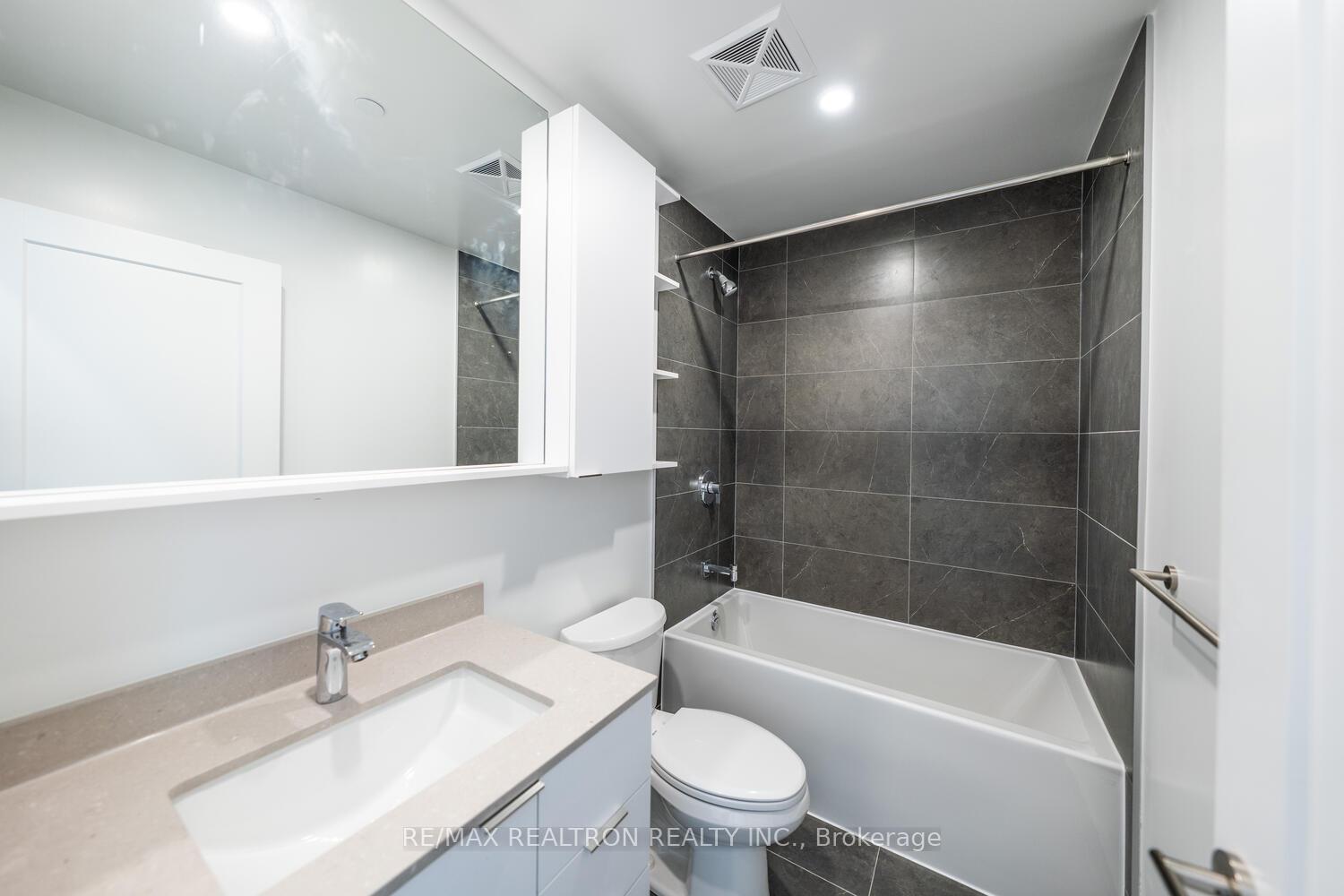 Photo 23 of Unit 131, 8 Cedarland Drive, Markham, Unionville — HOMEH