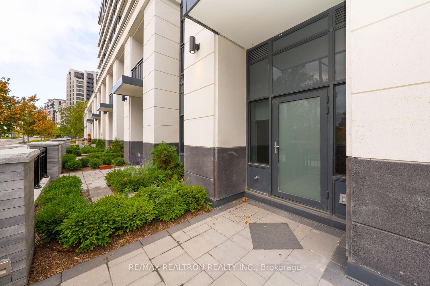 Photo 10 of Unit 131, 8 Cedarland Drive, Markham, Unionville — HOMEH