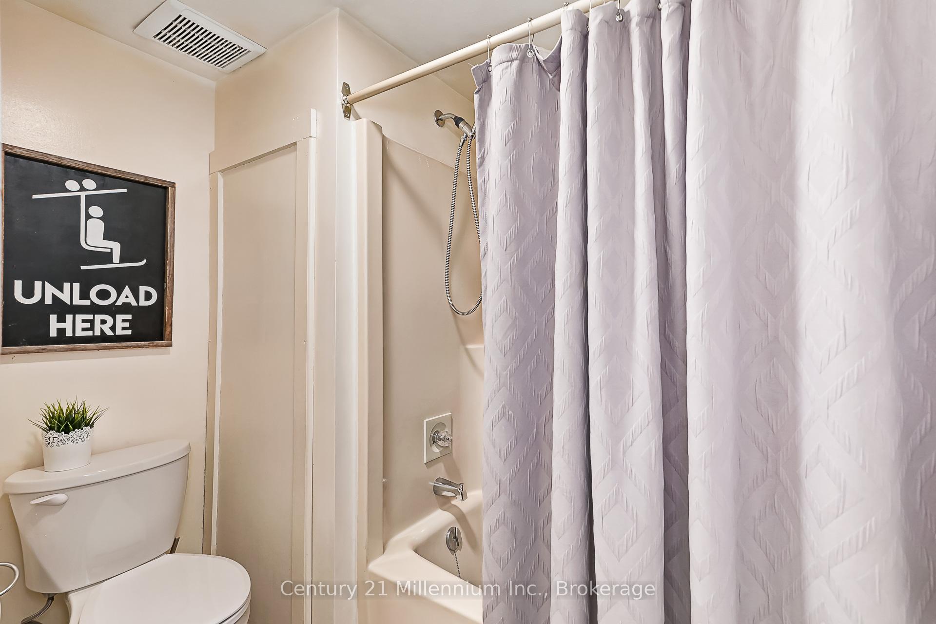 Photo 21 of Unit 707, 11 Dawson Drive, Collingwood — HOMEH