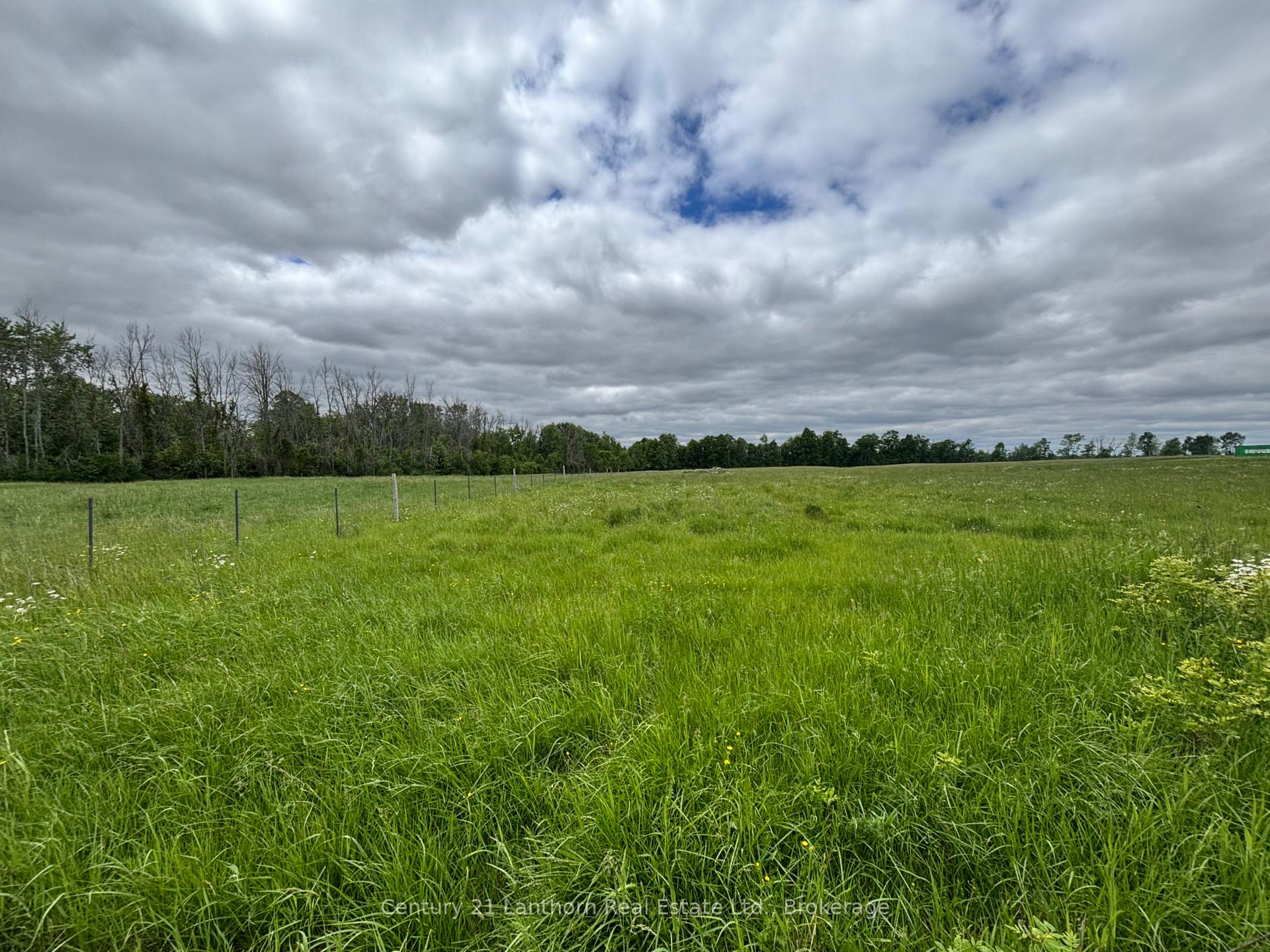 Photo 2 of 837 Fish Lake Road, Prince Edward County, Sophiasburg Ward — HOMEH