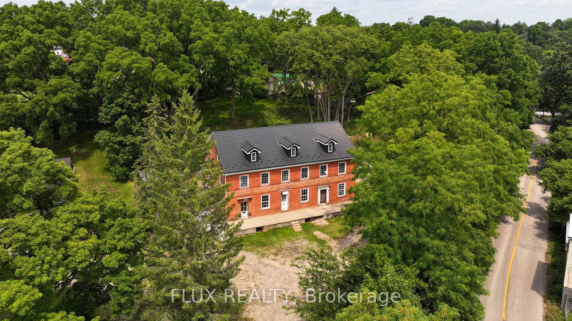 Photo 1 of 38 Shirk Place, Kitchener — HOMEH