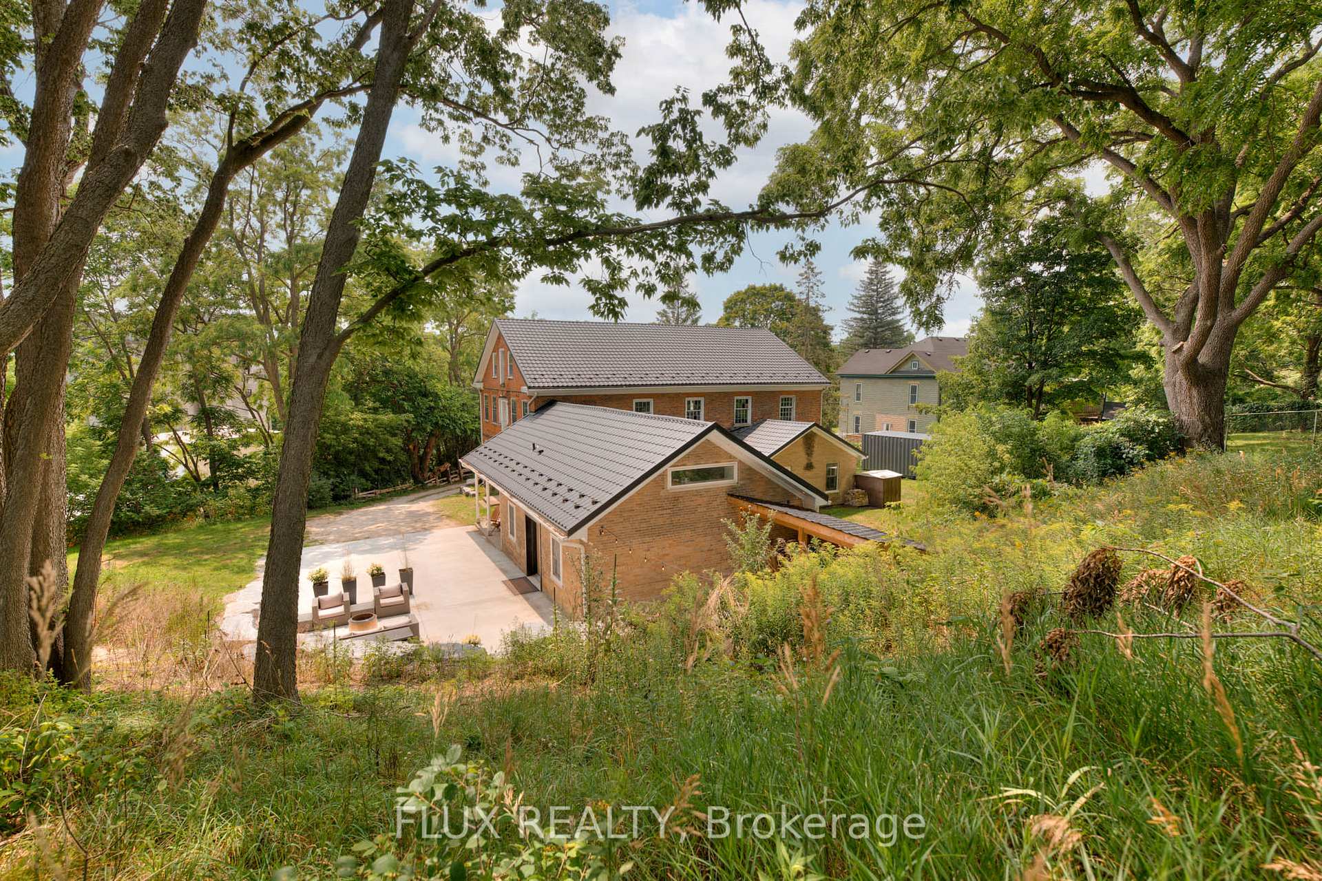 Photo 42 of 38 Shirk Place, Kitchener — HOMEH