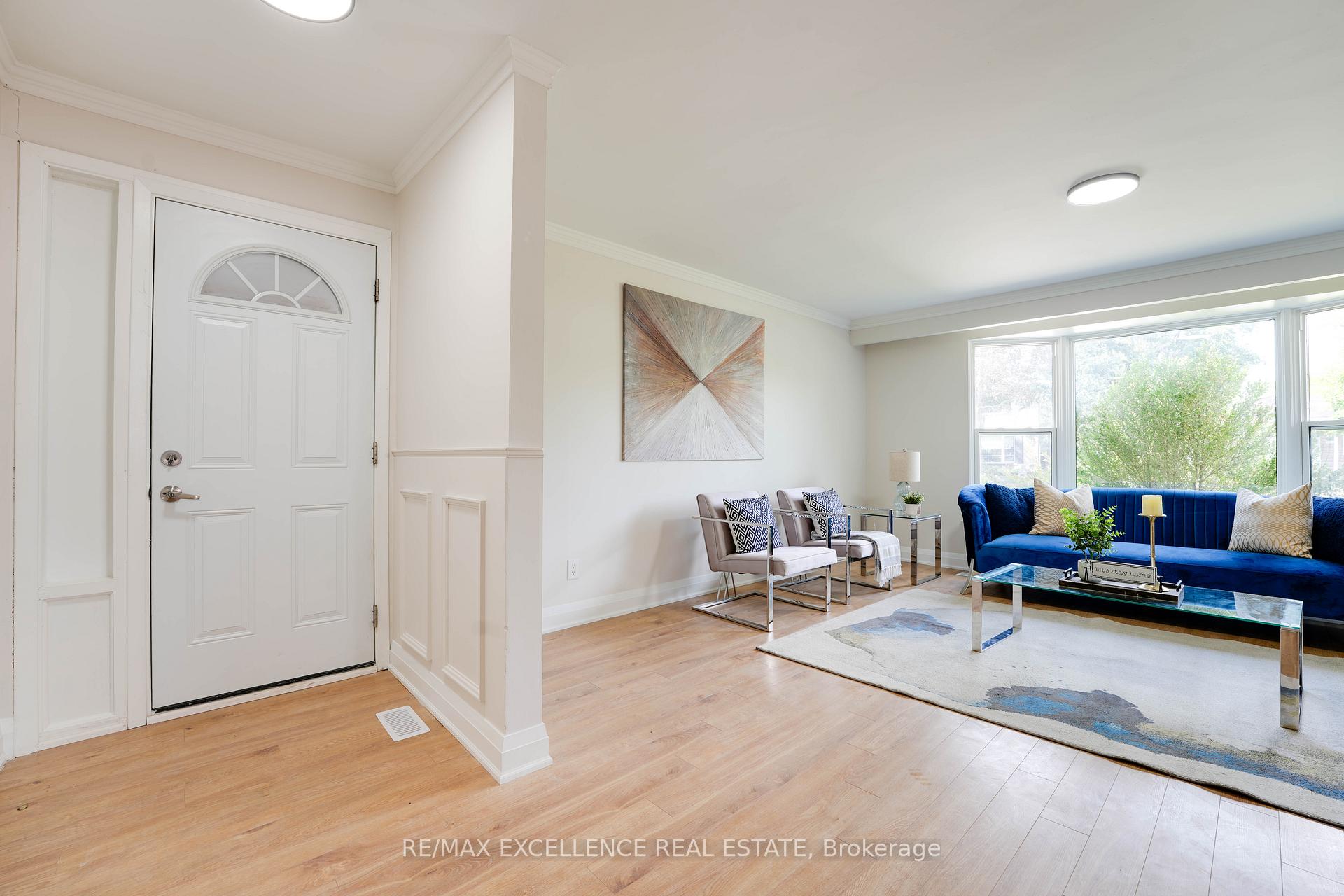 Photo 6 of 85 Watson Crescent, Brampton, Brampton East — HOMEH